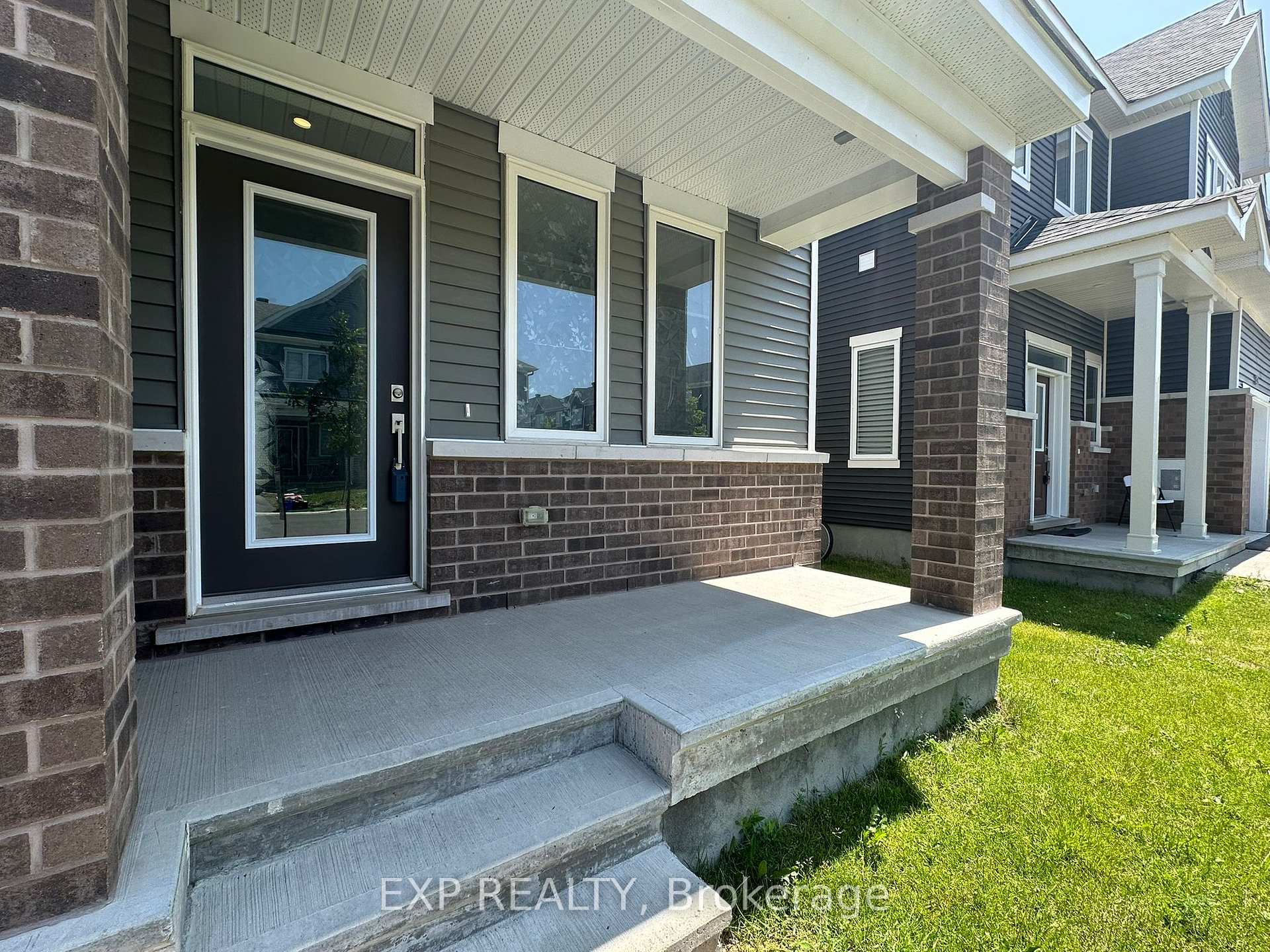 Photo 3 of 327 Canadensis Lane, Ottawa, Barrhaven - Half Moon Bay — HOMEH