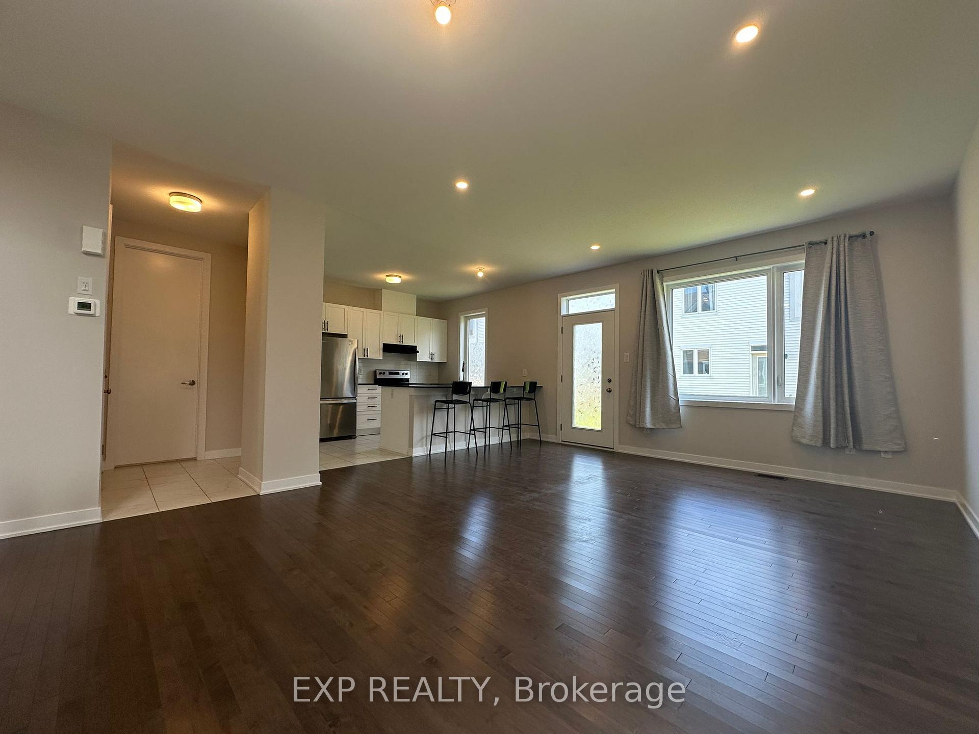 Photo 9 of 327 Canadensis Lane, Ottawa, Barrhaven - Half Moon Bay — HOMEH