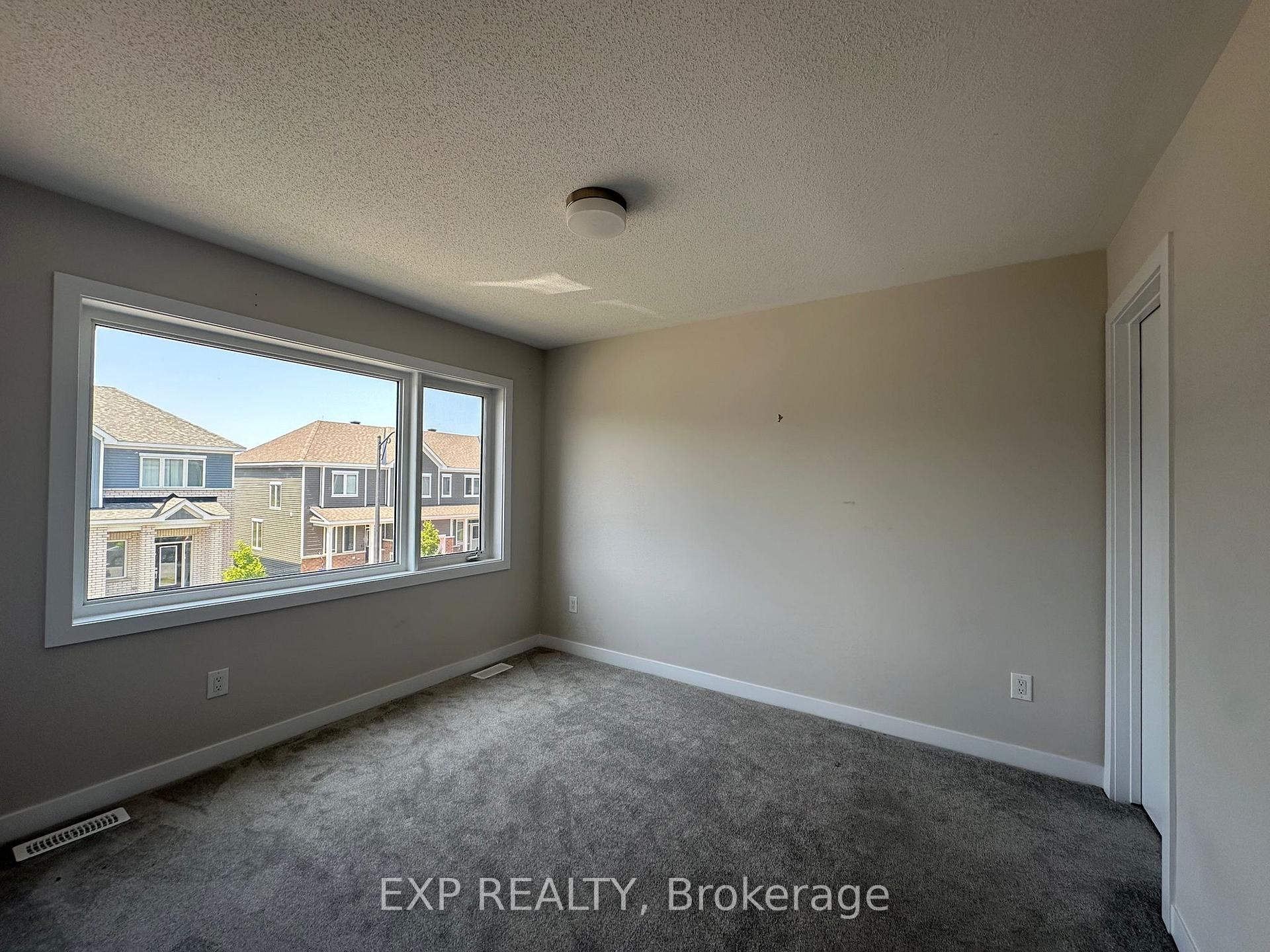 Photo 20 of 327 Canadensis Lane, Ottawa, Barrhaven - Half Moon Bay — HOMEH