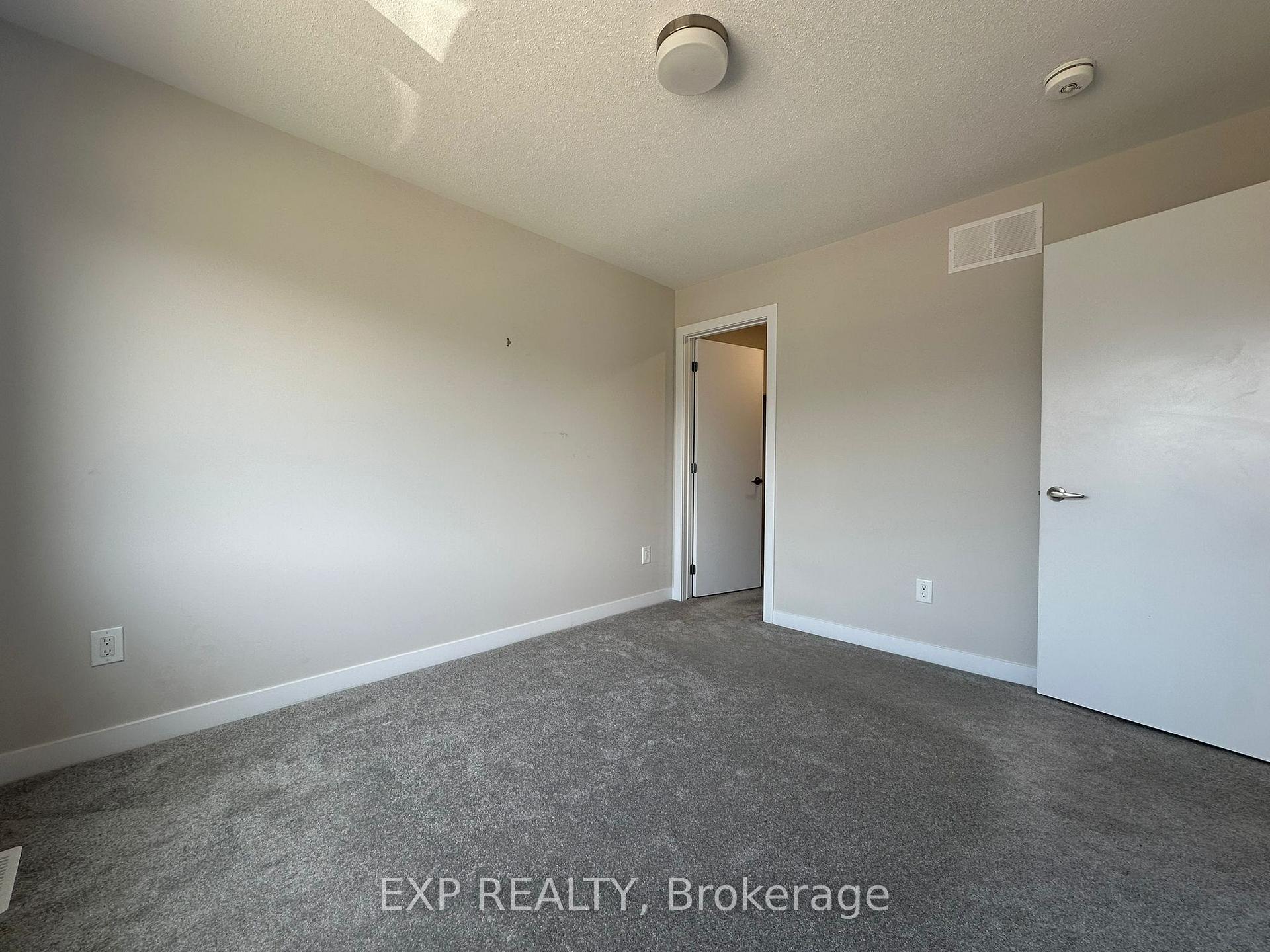 Photo 21 of 327 Canadensis Lane, Ottawa, Barrhaven - Half Moon Bay — HOMEH