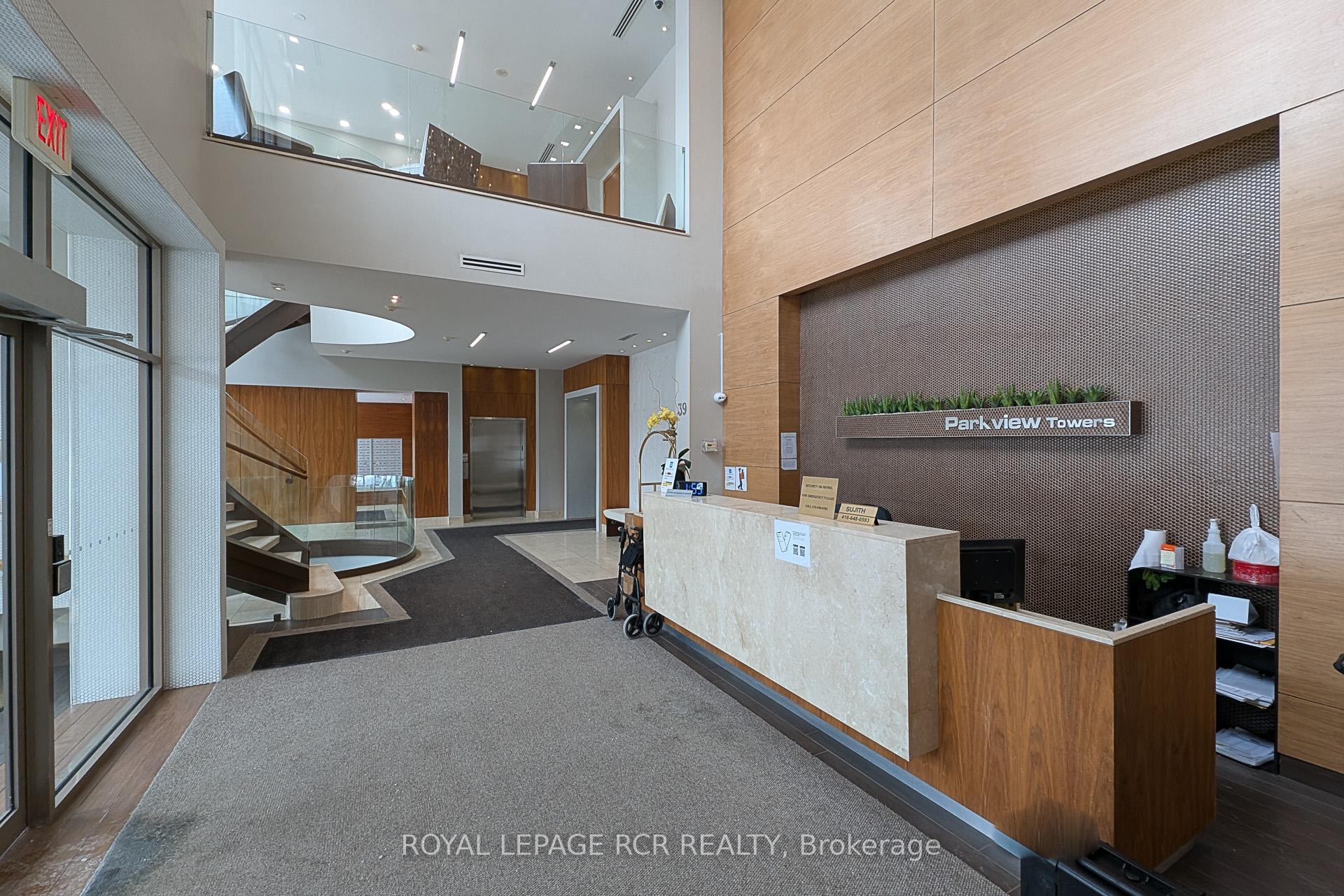 Photo 5 of Unit 515, 37 Galleria Parkway, Markham, Commerce Valley — HOMEH