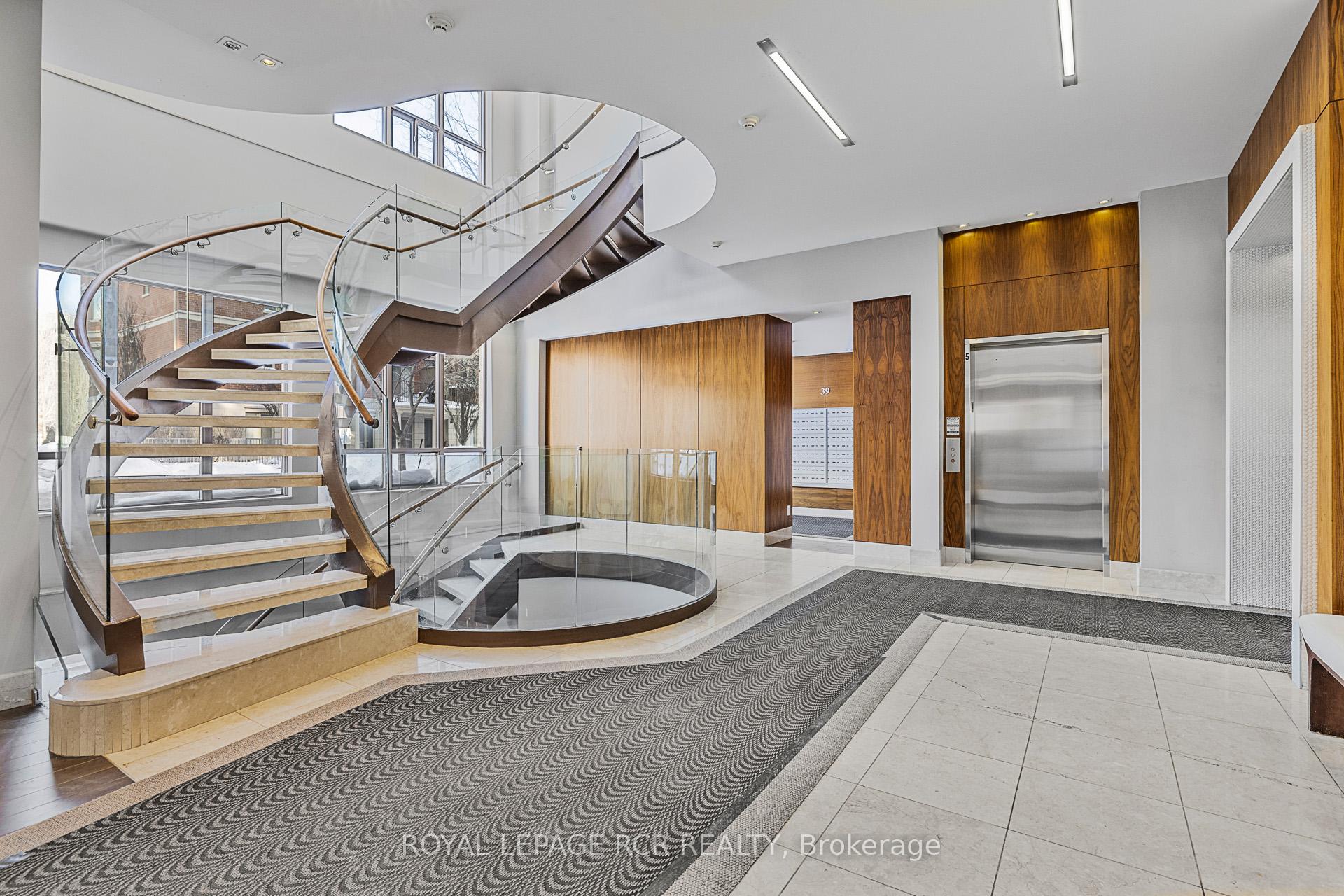 Photo 7 of Unit 515, 37 Galleria Parkway, Markham, Commerce Valley — HOMEH