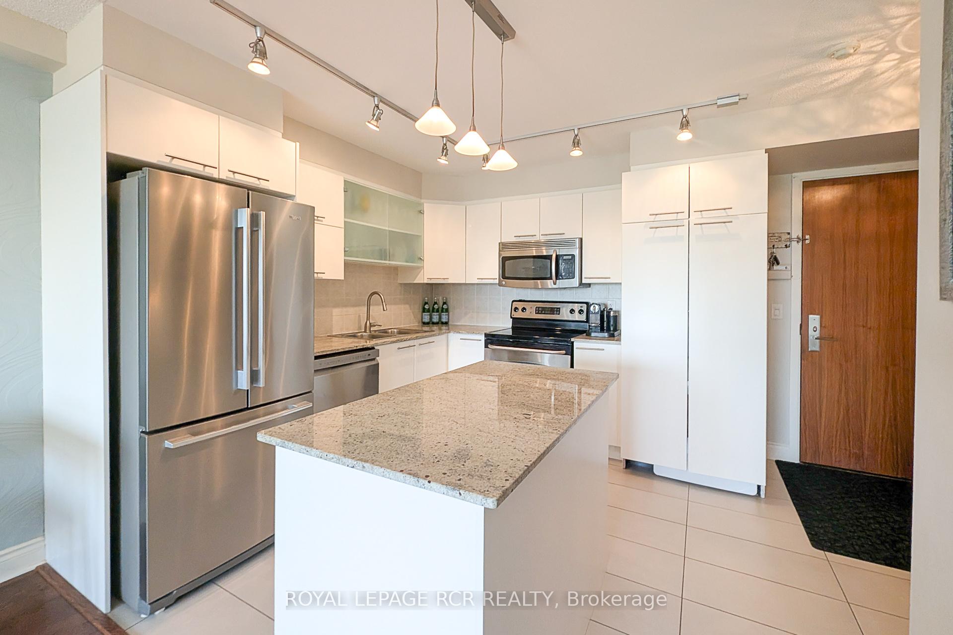 Photo 9 of Unit 515, 37 Galleria Parkway, Markham, Commerce Valley — HOMEH
