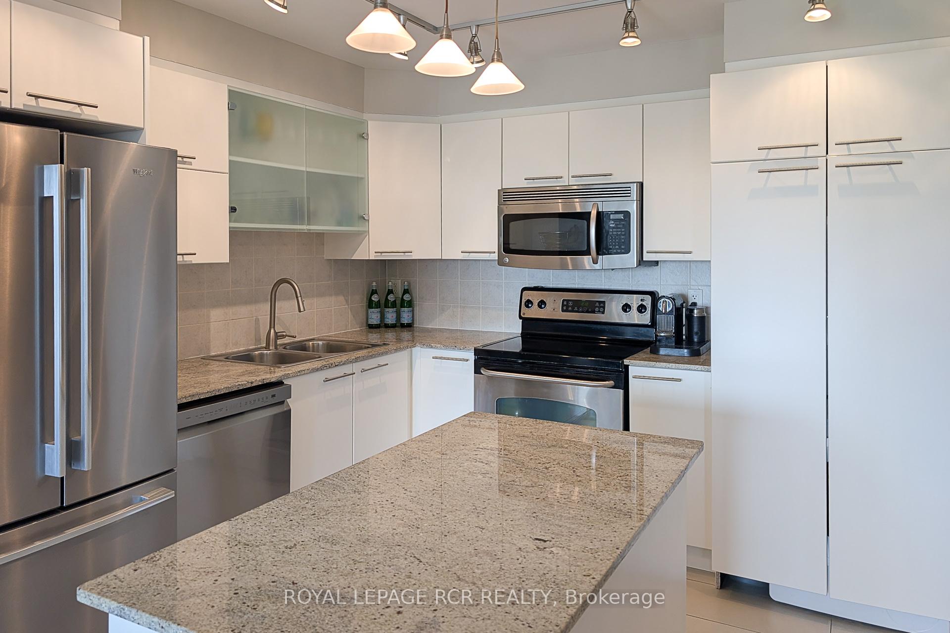 Photo 10 of Unit 515, 37 Galleria Parkway, Markham, Commerce Valley — HOMEH