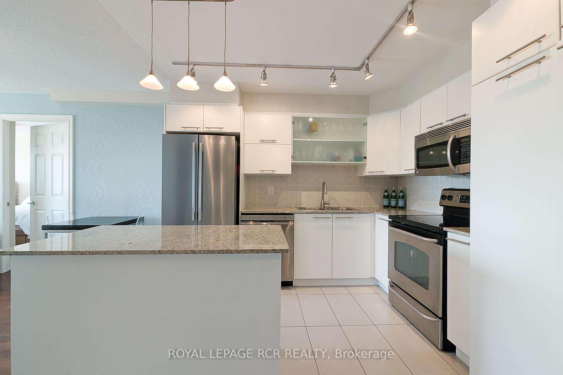 Photo 11 of Unit 515, 37 Galleria Parkway, Markham, Commerce Valley — HOMEH