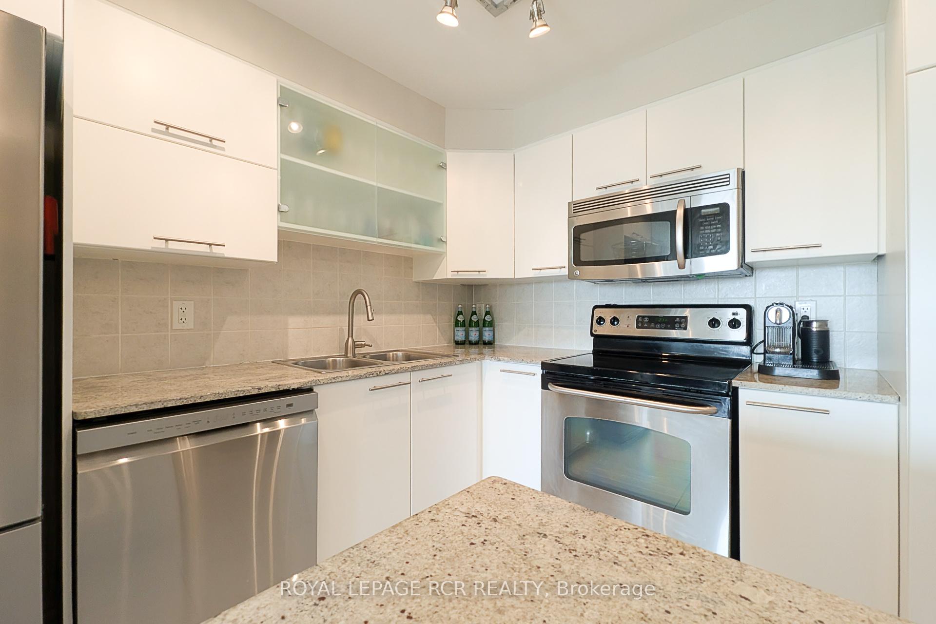 Photo 13 of Unit 515, 37 Galleria Parkway, Markham, Commerce Valley — HOMEH