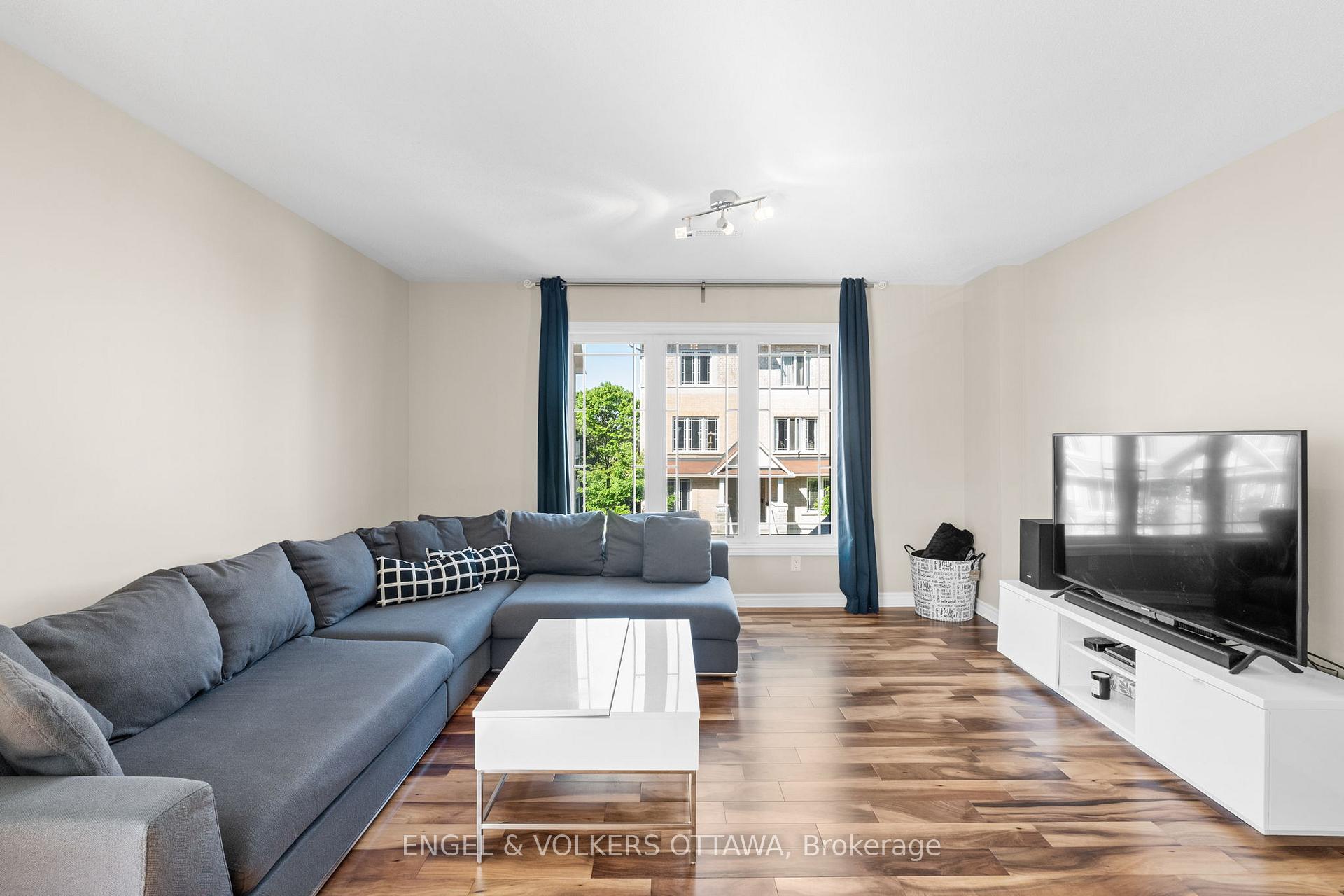 Photo 11 of 262 Paseo Private, Ottawa, Centrepointe — HOMEH