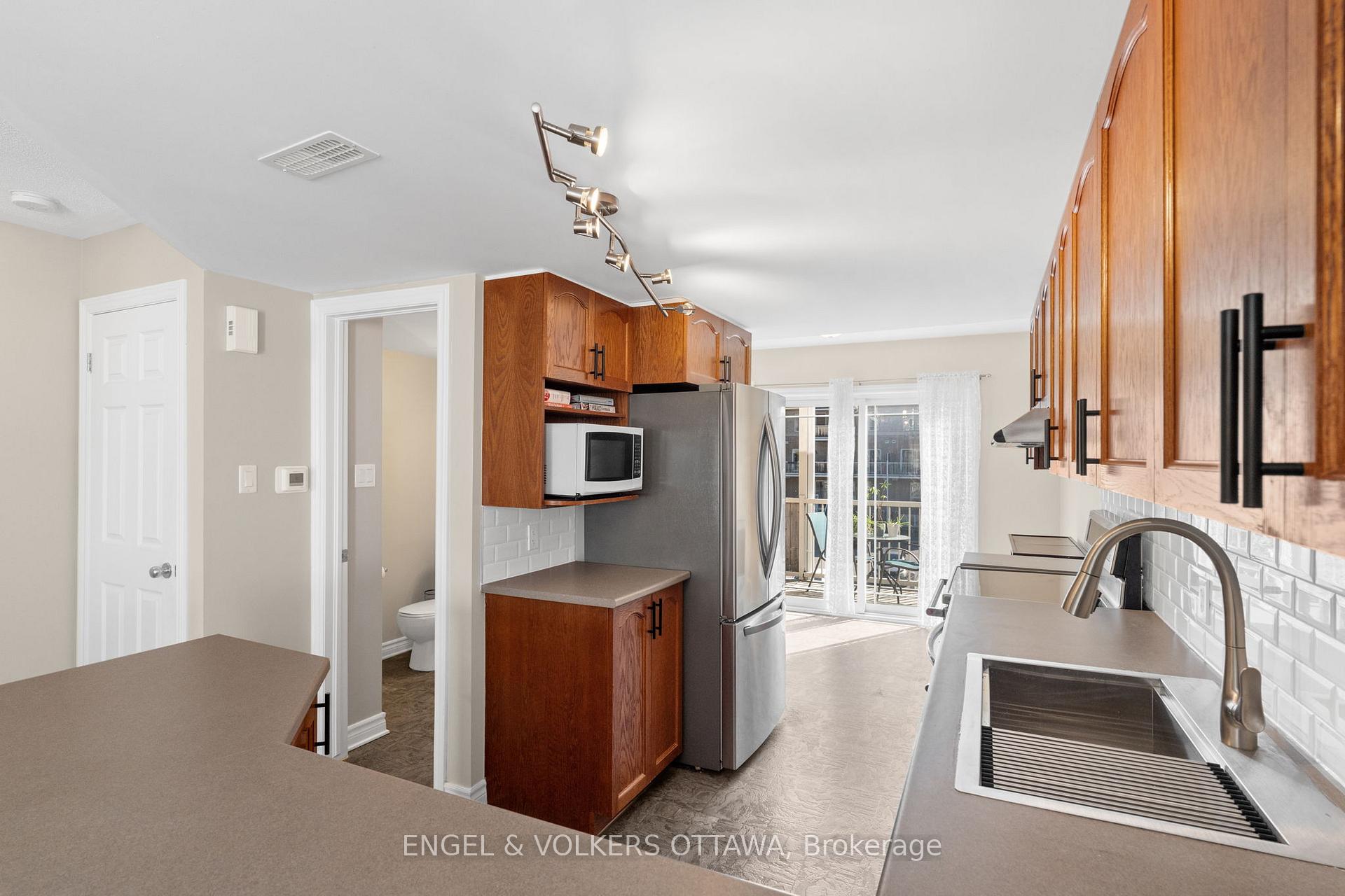 Photo 16 of 262 Paseo Private, Ottawa, Centrepointe — HOMEH