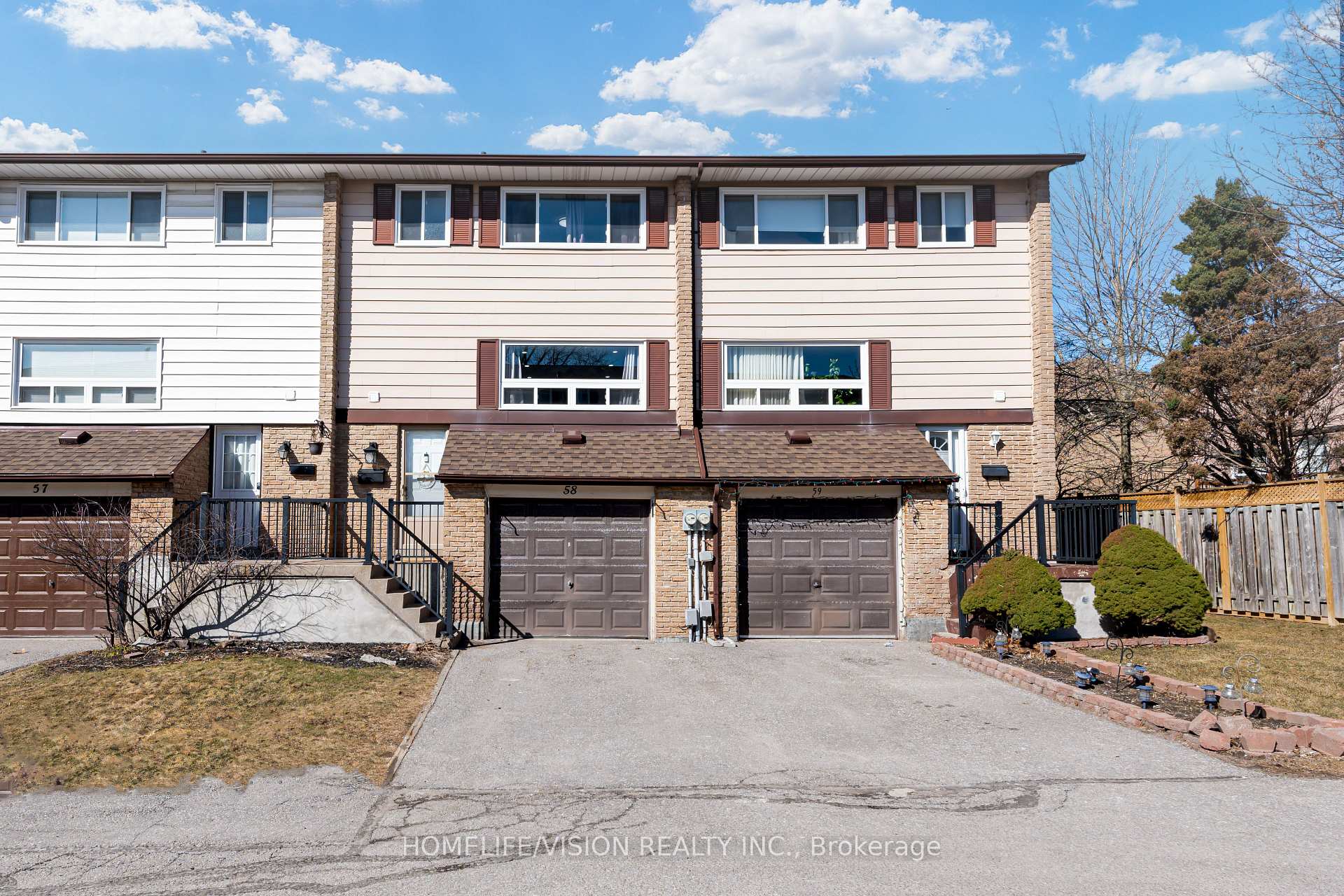 Front of Unit 58, 966 Adelaide Avenue E