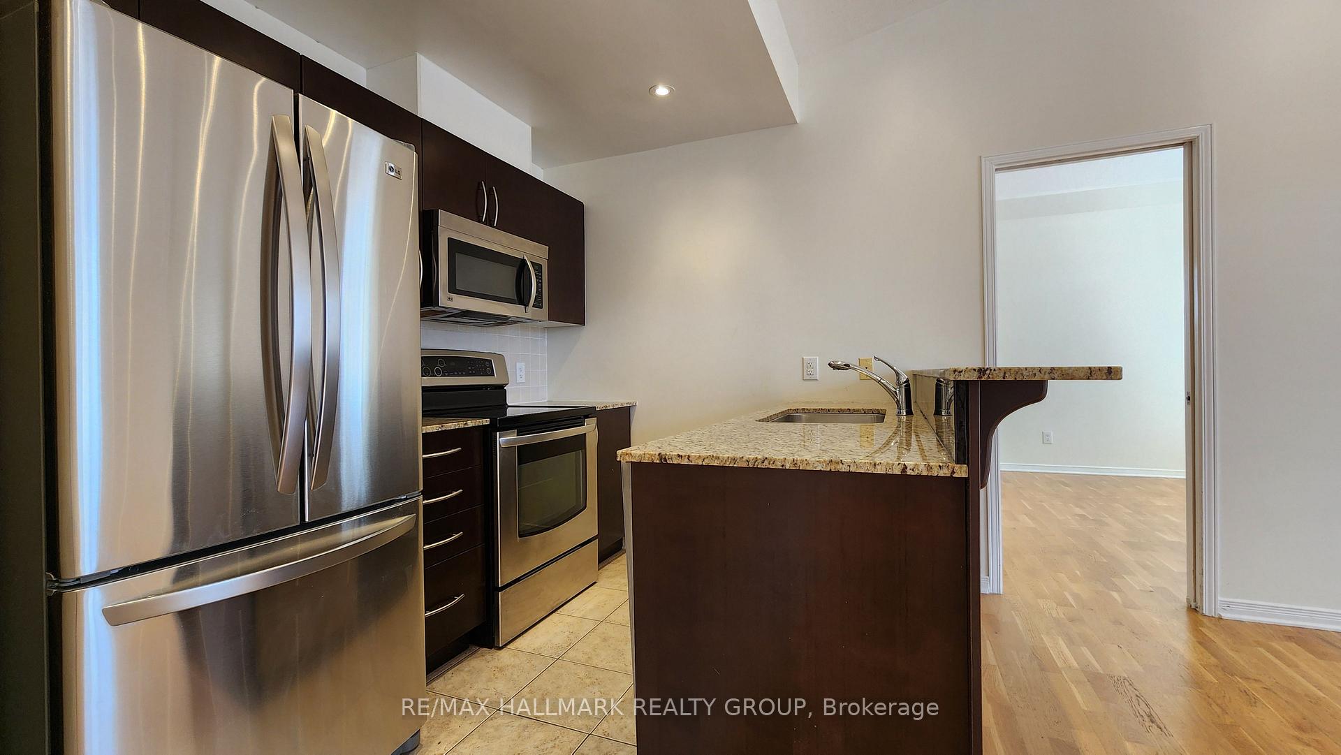 Photo 4 of Unit J, 270 Meilleur Private, Ottawa, Vanier — HOMEH