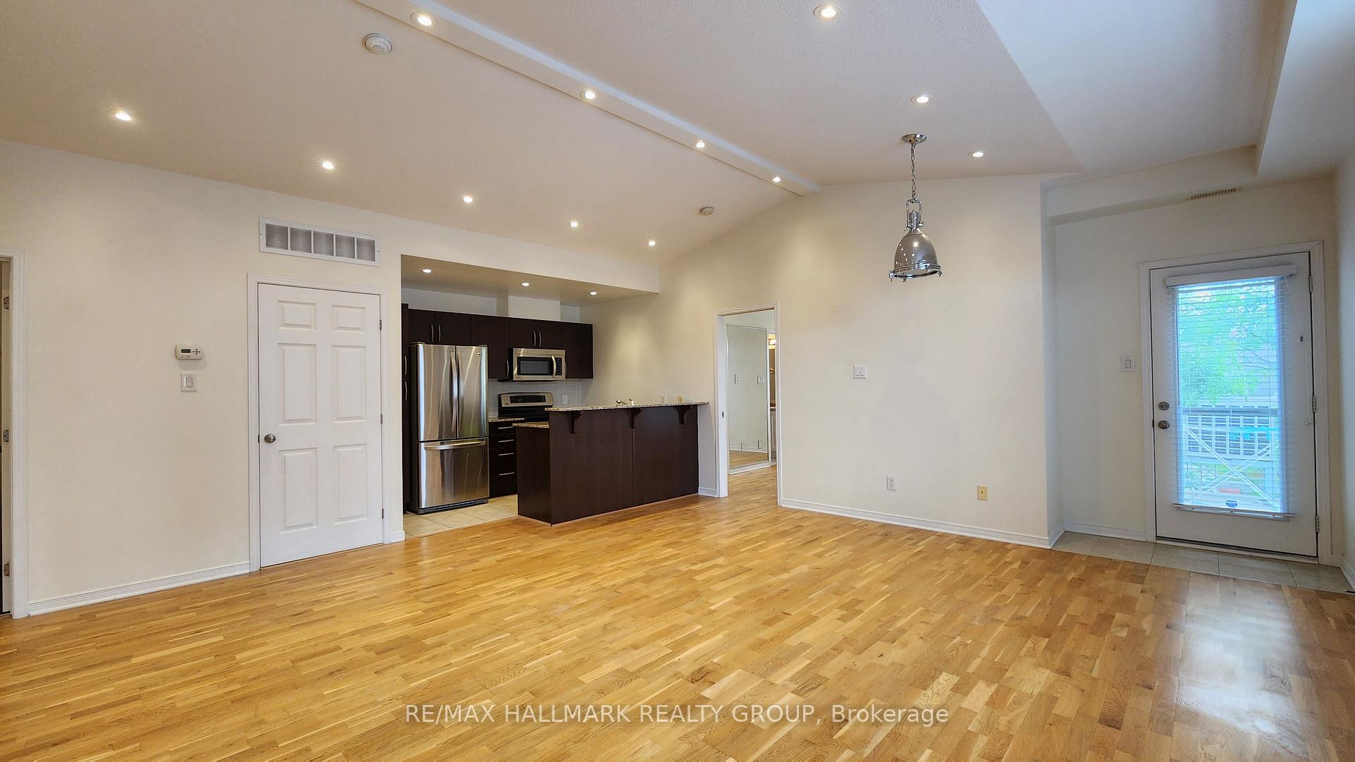 Photo 8 of Unit J, 270 Meilleur Private, Ottawa, Vanier — HOMEH