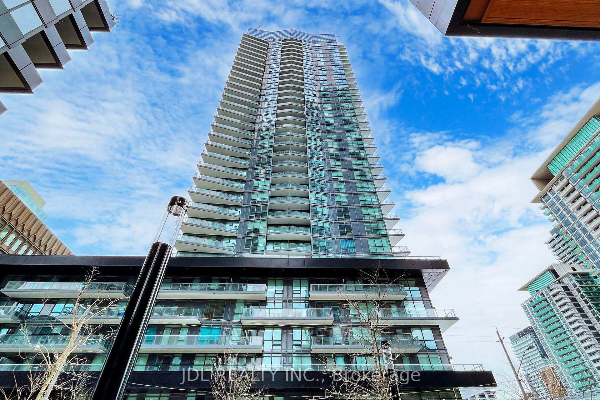 Photo 1 of Unit 2610, 30 Roehampton Avenue, Toronto, Mount Pleasant West — HOMEH