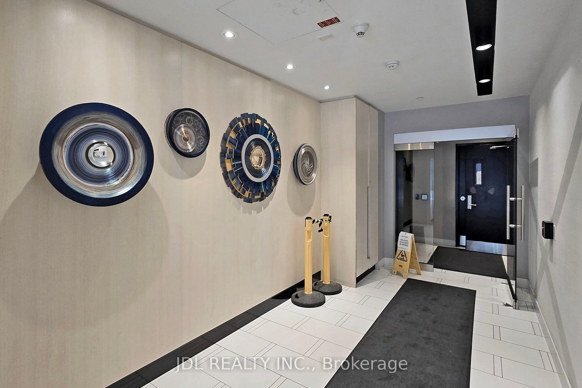 Photo 5 of Unit 2610, 30 Roehampton Avenue, Toronto, Mount Pleasant West — HOMEH