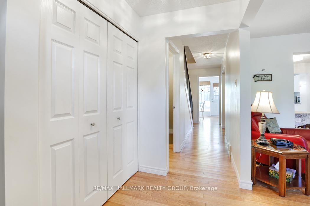 Photo 4 of Unit 2, 1240 Pebble Road, Ottawa, South Keys — HOMEH