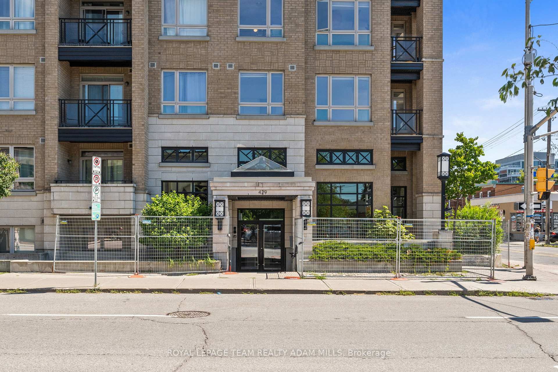 Photo 3 of Unit 408, 429 Kent Street, Ottawa, Ottawa Centre — HOMEH