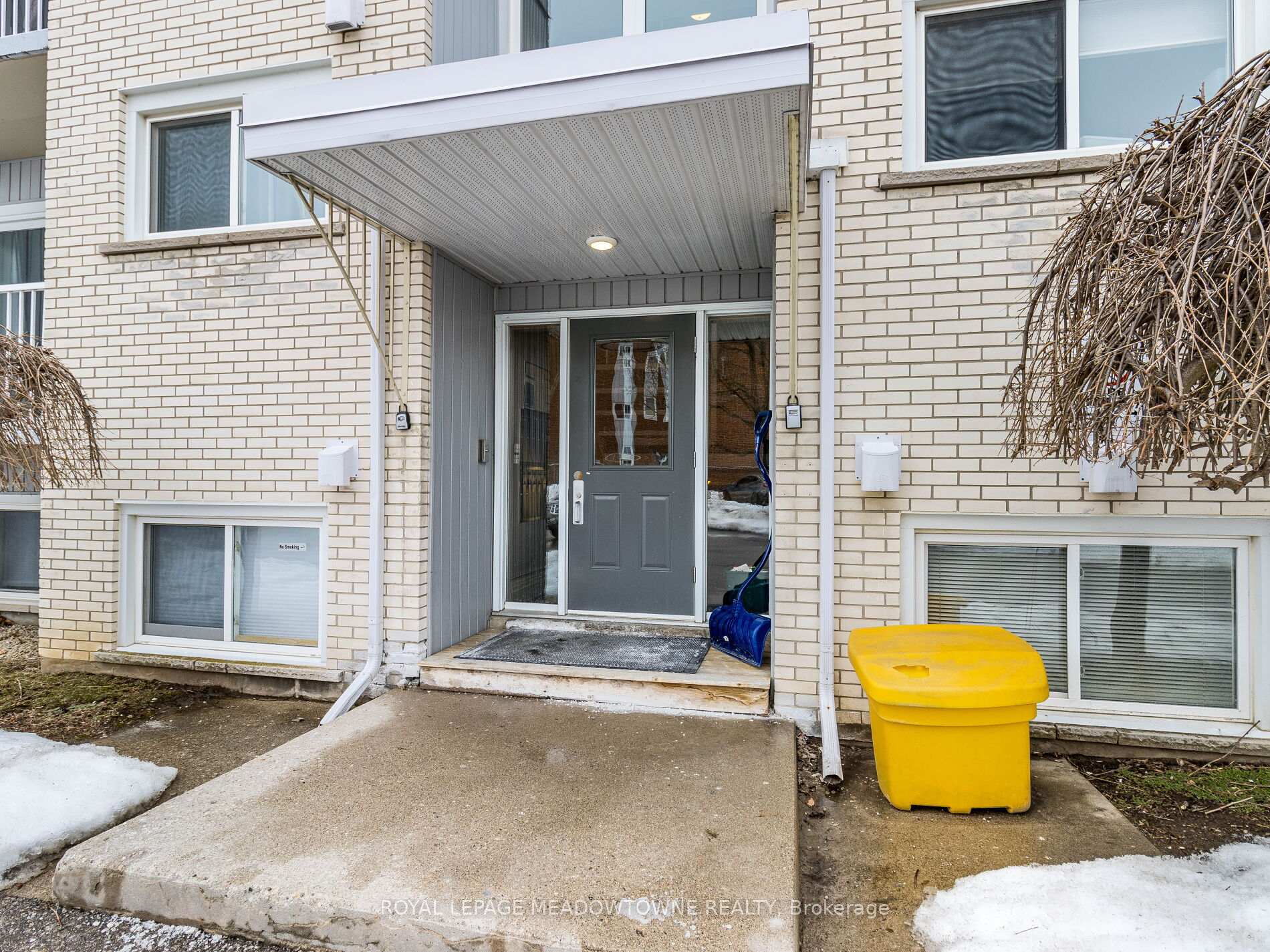 Photo 5 of Unit 13, 37 Conroy Crescent, Guelph, Dovercliffe Park/Old University — HOMEH