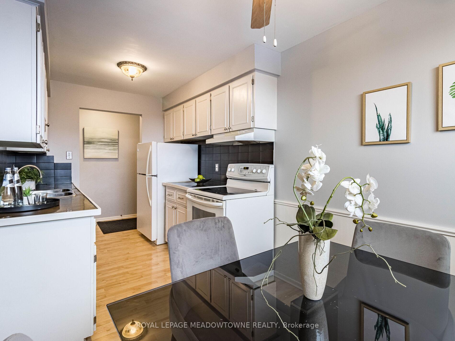 Photo 17 of Unit 13, 37 Conroy Crescent, Guelph, Dovercliffe Park/Old University — HOMEH