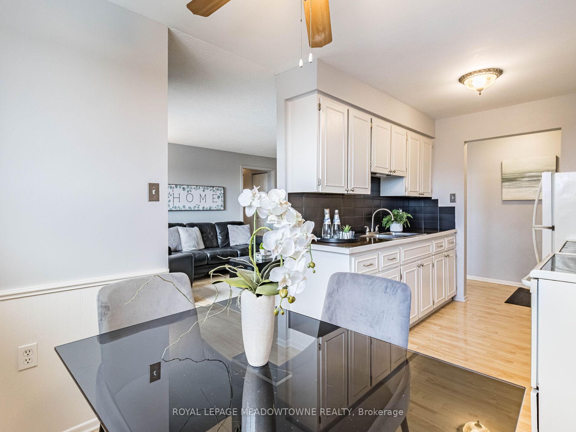 Photo 18 of Unit 13, 37 Conroy Crescent, Guelph, Dovercliffe Park/Old University — HOMEH