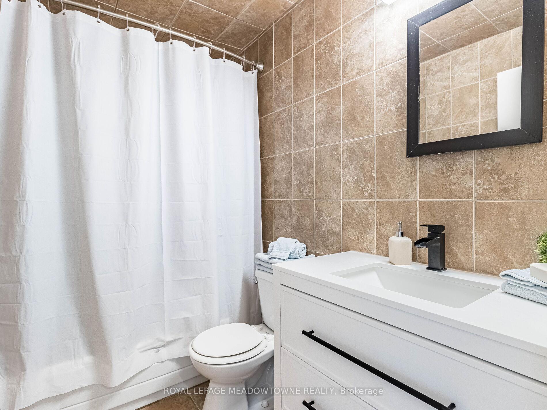Photo 37 of Unit 13, 37 Conroy Crescent, Guelph, Dovercliffe Park/Old University — HOMEH