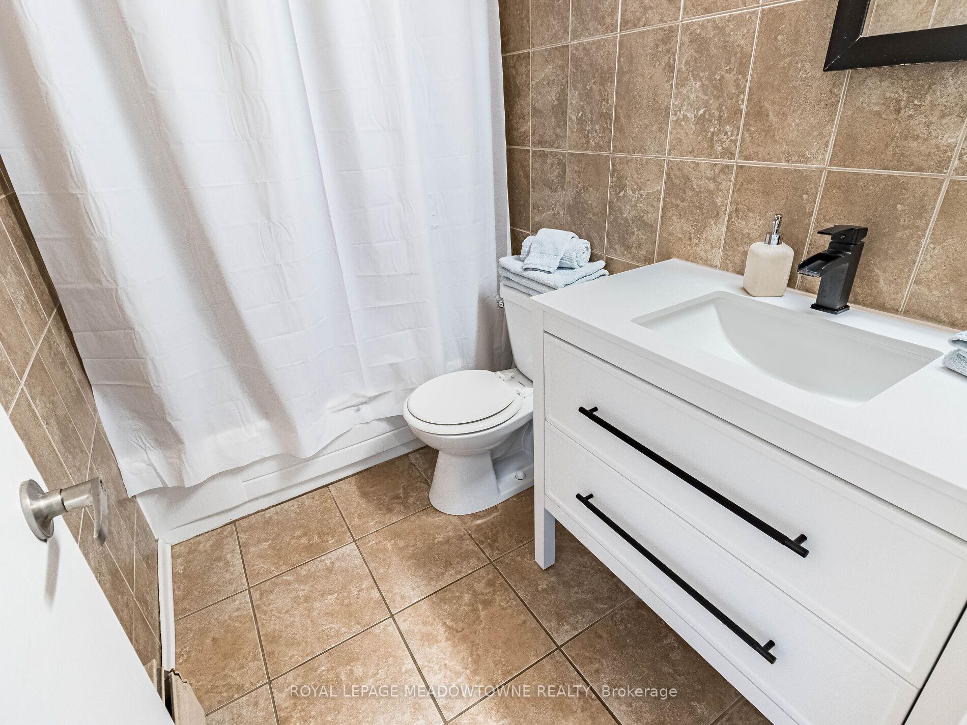 Photo 38 of Unit 13, 37 Conroy Crescent, Guelph, Dovercliffe Park/Old University — HOMEH