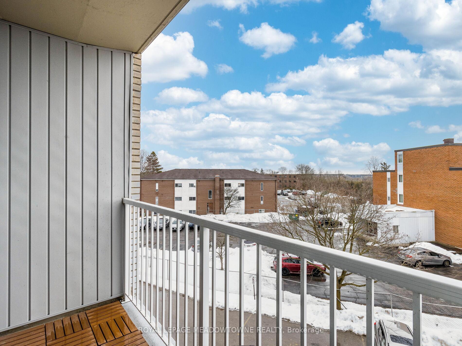 Photo 48 of Unit 13, 37 Conroy Crescent, Guelph, Dovercliffe Park/Old University — HOMEH