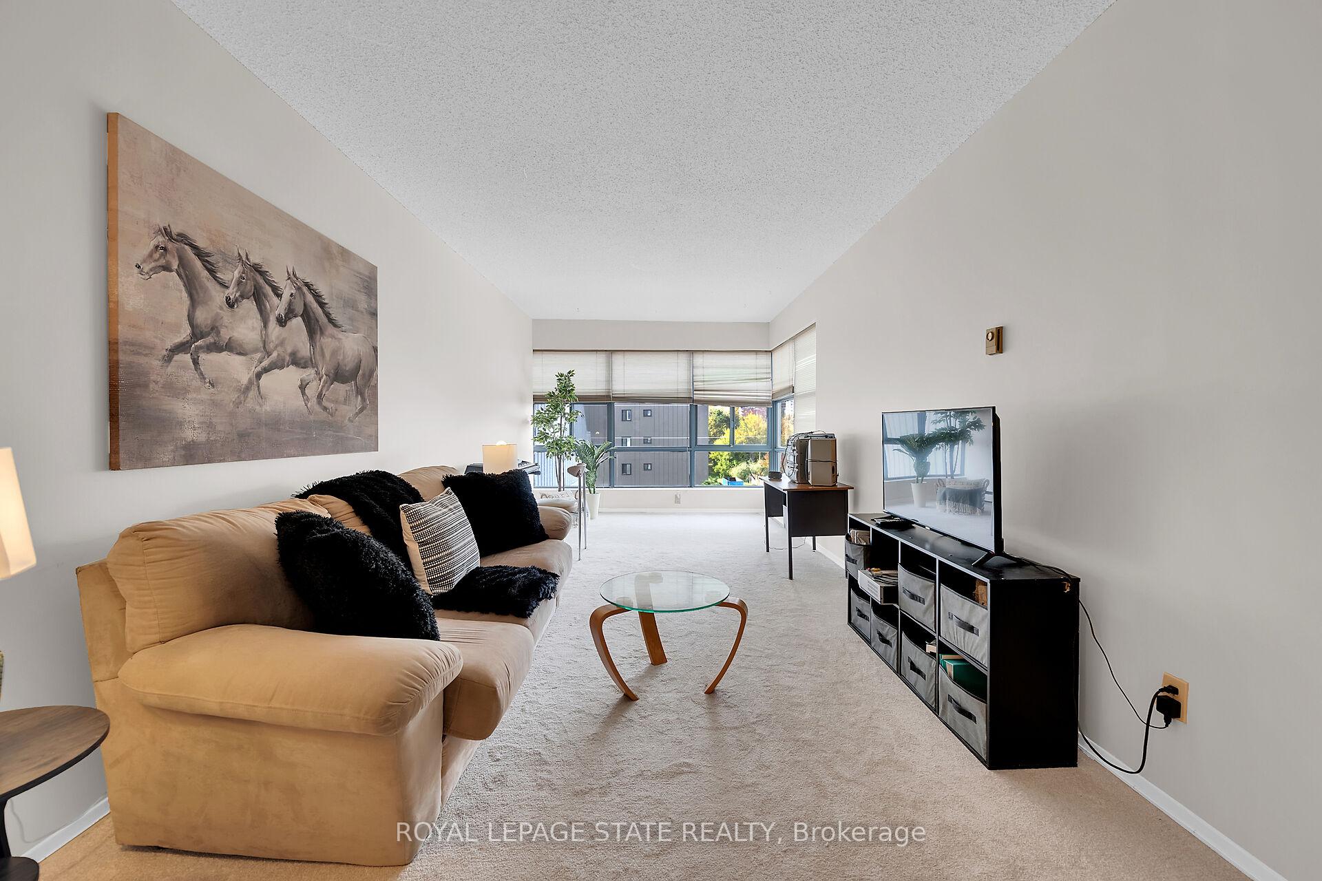 Photo 6 of Unit 505, 175 Hunter Street E, Hamilton, Corktown — HOMEH