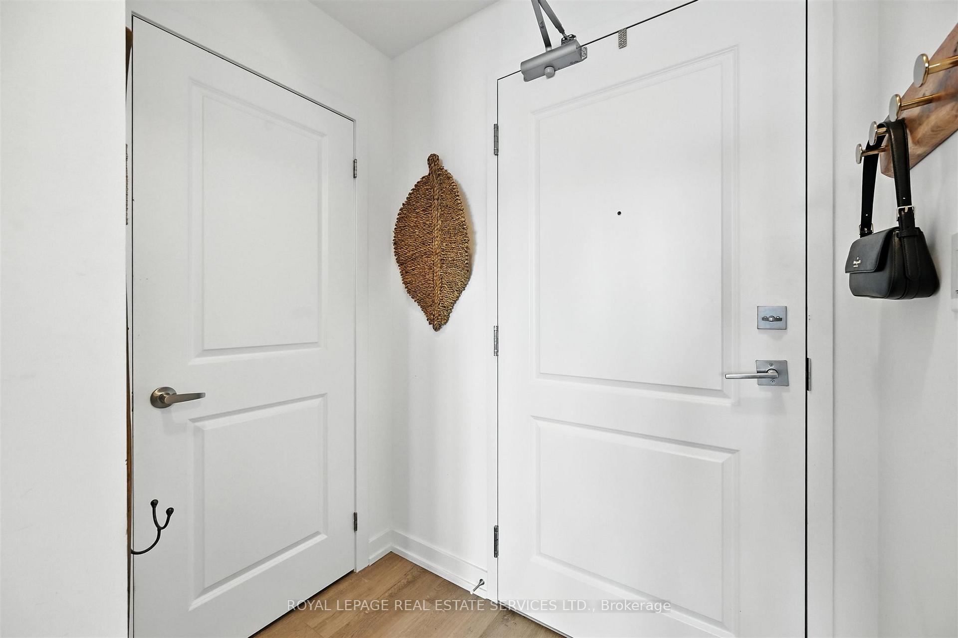 Photo 5 of Unit 1204, 460 Dundas Street E, Hamilton, Waterdown — HOMEH