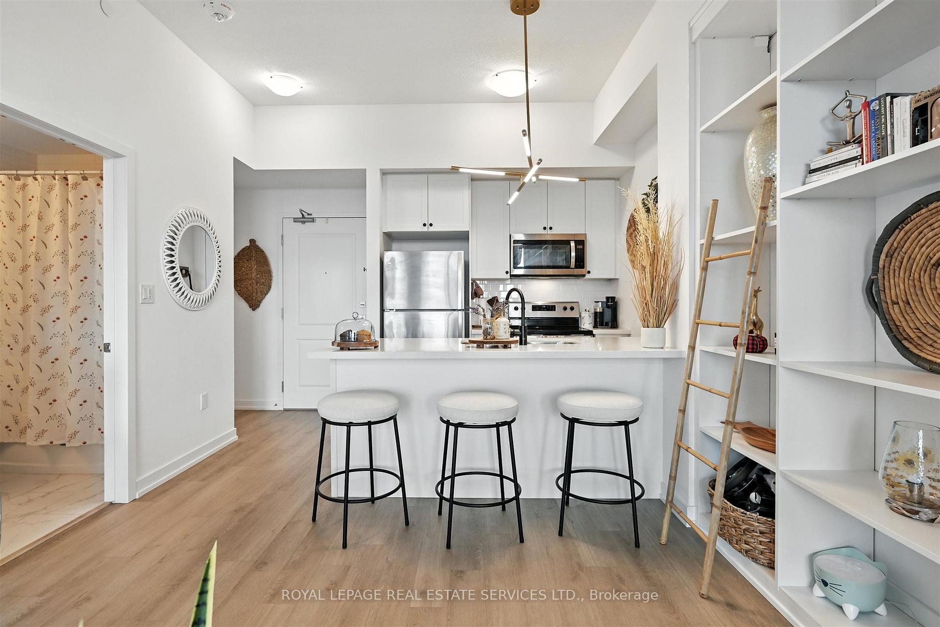 Photo 9 of Unit 1204, 460 Dundas Street E, Hamilton, Waterdown — HOMEH