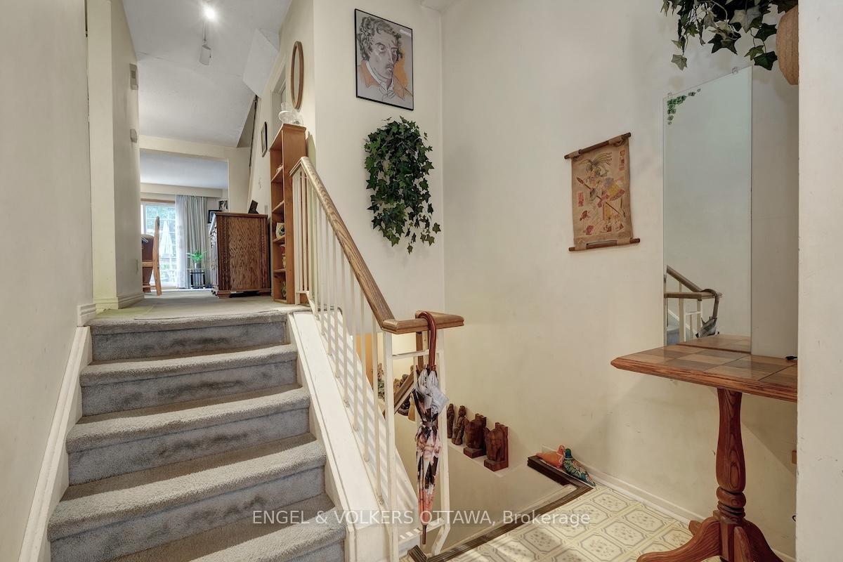Photo 5 of 322 Verdon Private, Ottawa, Hunt Club Park/Greenboro — HOMEH