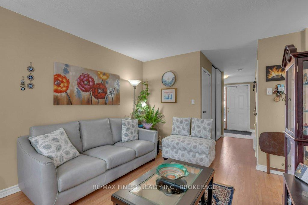 Photo 5 of Unit 2, 19 Macpherson Avenue, Kingston, Central City West — HOMEH