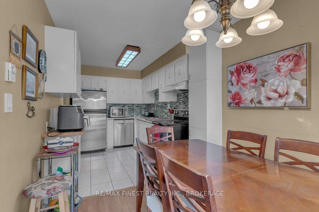 Photo 9 of Unit 2, 19 Macpherson Avenue, Kingston, Central City West — HOMEH