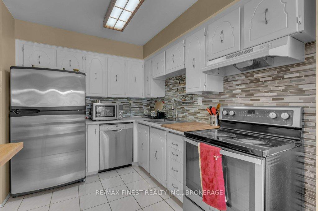 Photo 10 of Unit 2, 19 Macpherson Avenue, Kingston, Central City West — HOMEH