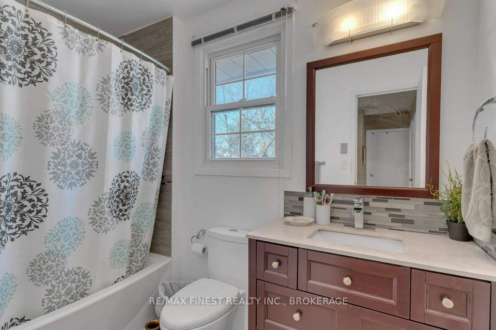Photo 18 of Unit 2, 19 Macpherson Avenue, Kingston, Central City West — HOMEH