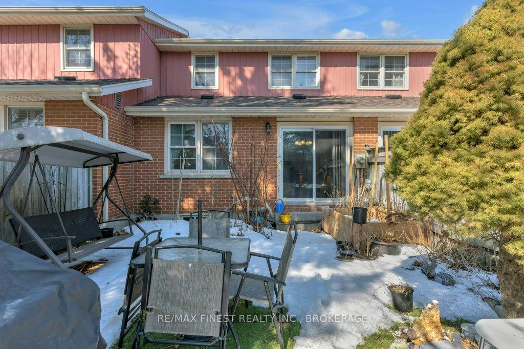 Photo 28 of Unit 2, 19 Macpherson Avenue, Kingston, Central City West — HOMEH