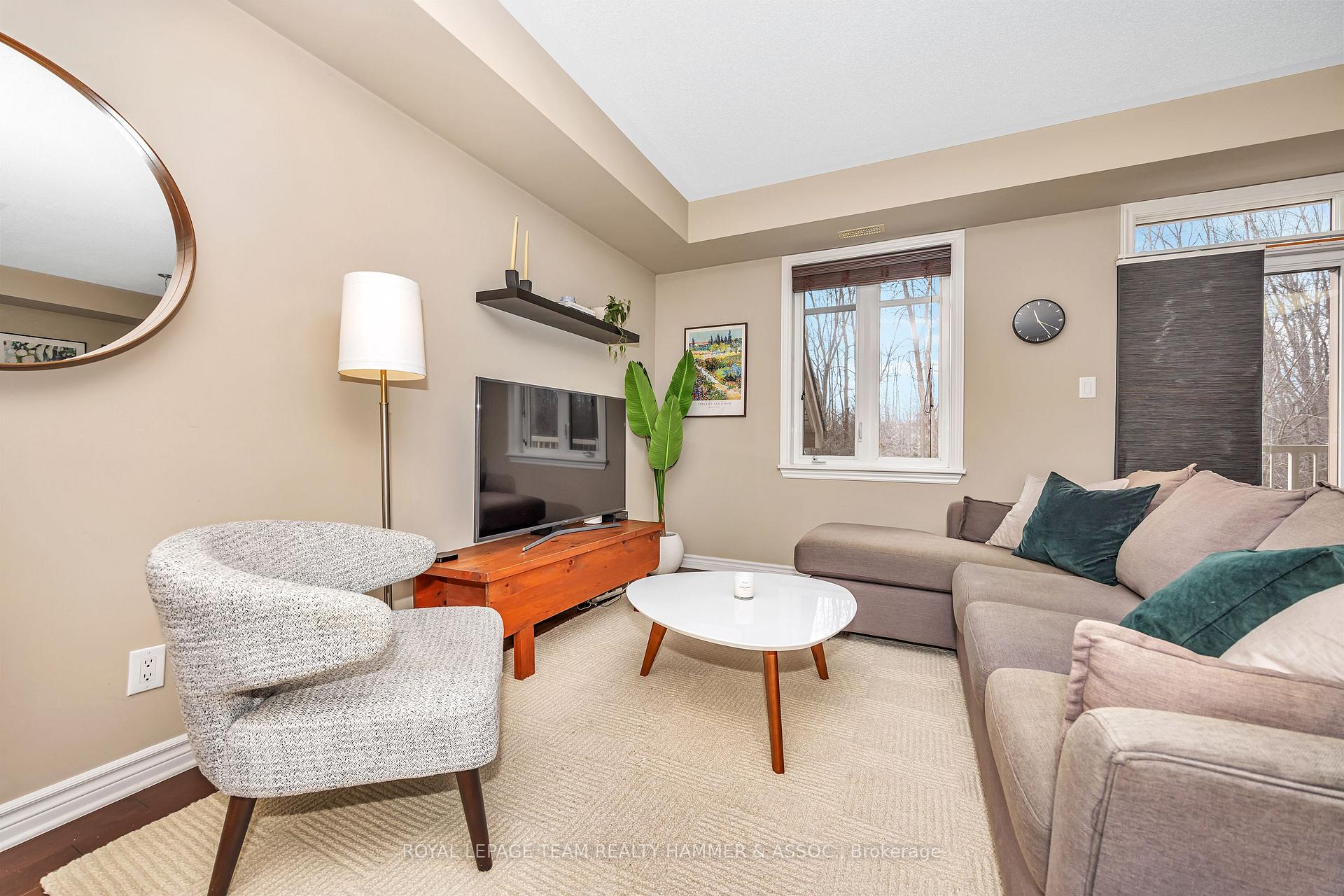 Photo 4 of Unit D, 1042 Beryl, Ottawa, Riverside South/Gloucester Glen — HOMEH