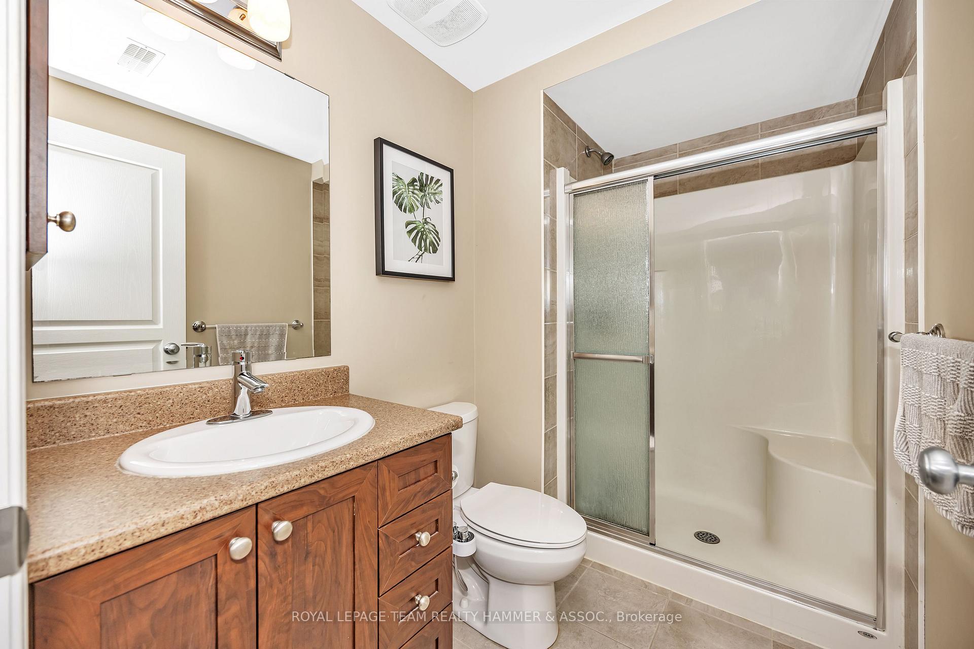 Photo 14 of Unit D, 1042 Beryl, Ottawa, Riverside South/Gloucester Glen — HOMEH