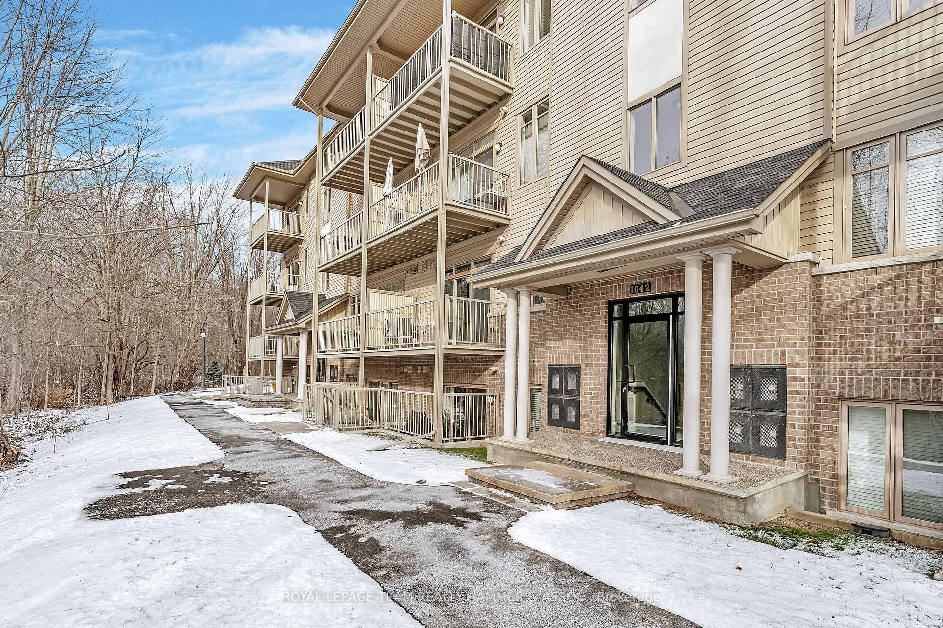 Photo 19 of Unit D, 1042 Beryl, Ottawa, Riverside South/Gloucester Glen — HOMEH