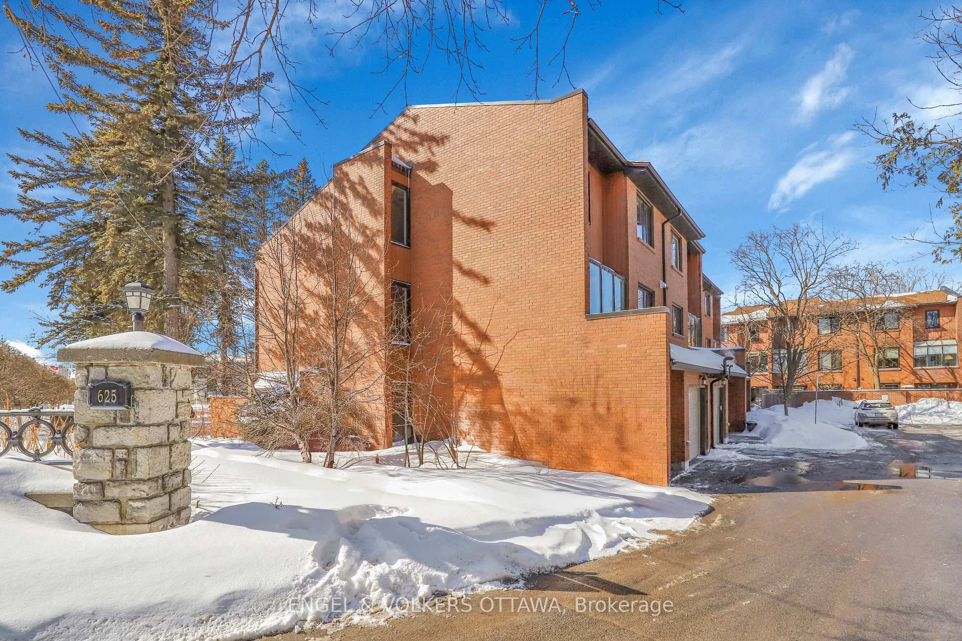 Photo 1 of Unit 2, 625 Richmond Road, Ottawa, Woodroffe — HOMEH