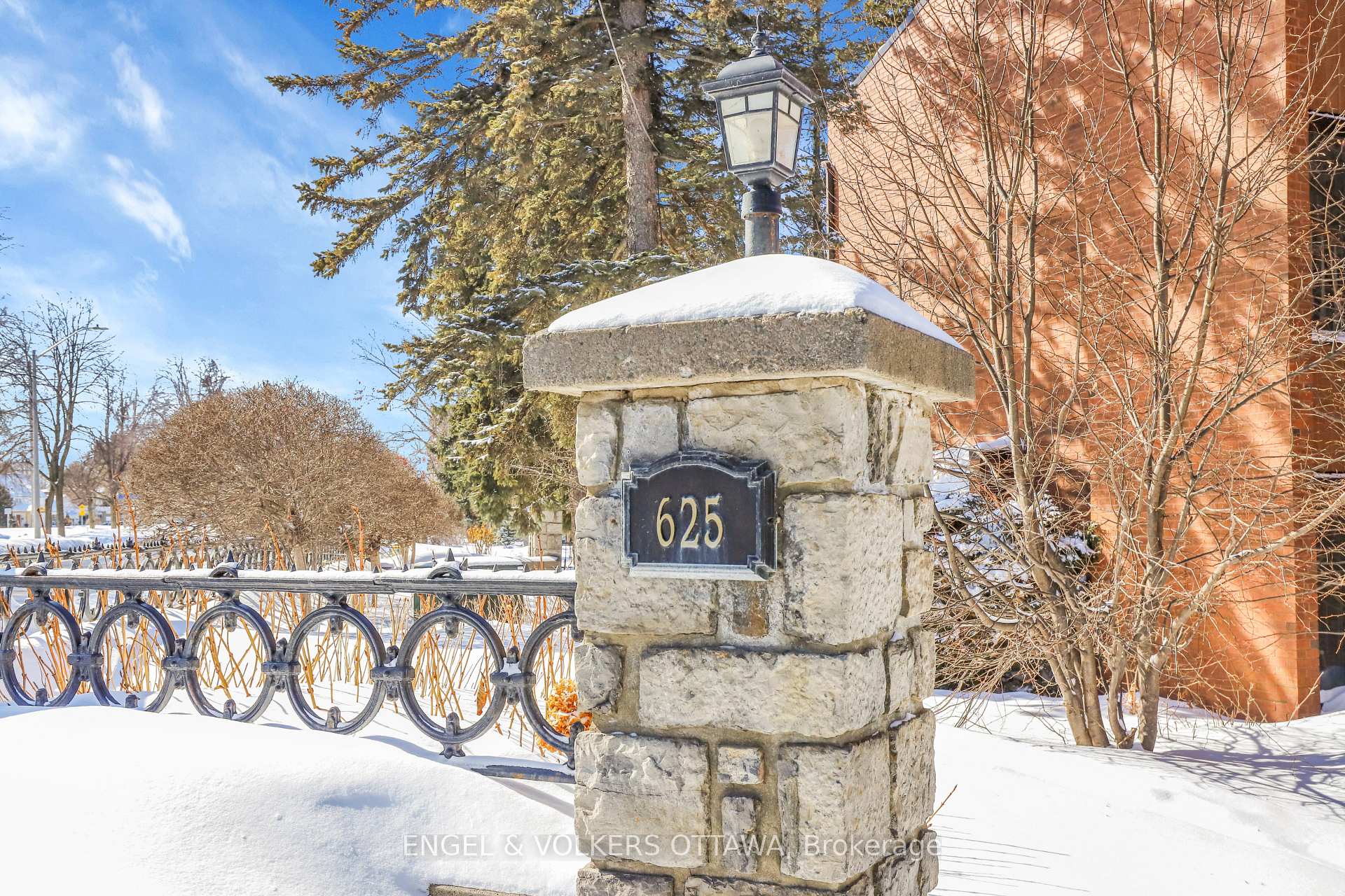 Photo 2 of Unit 2, 625 Richmond Road, Ottawa, Woodroffe — HOMEH
