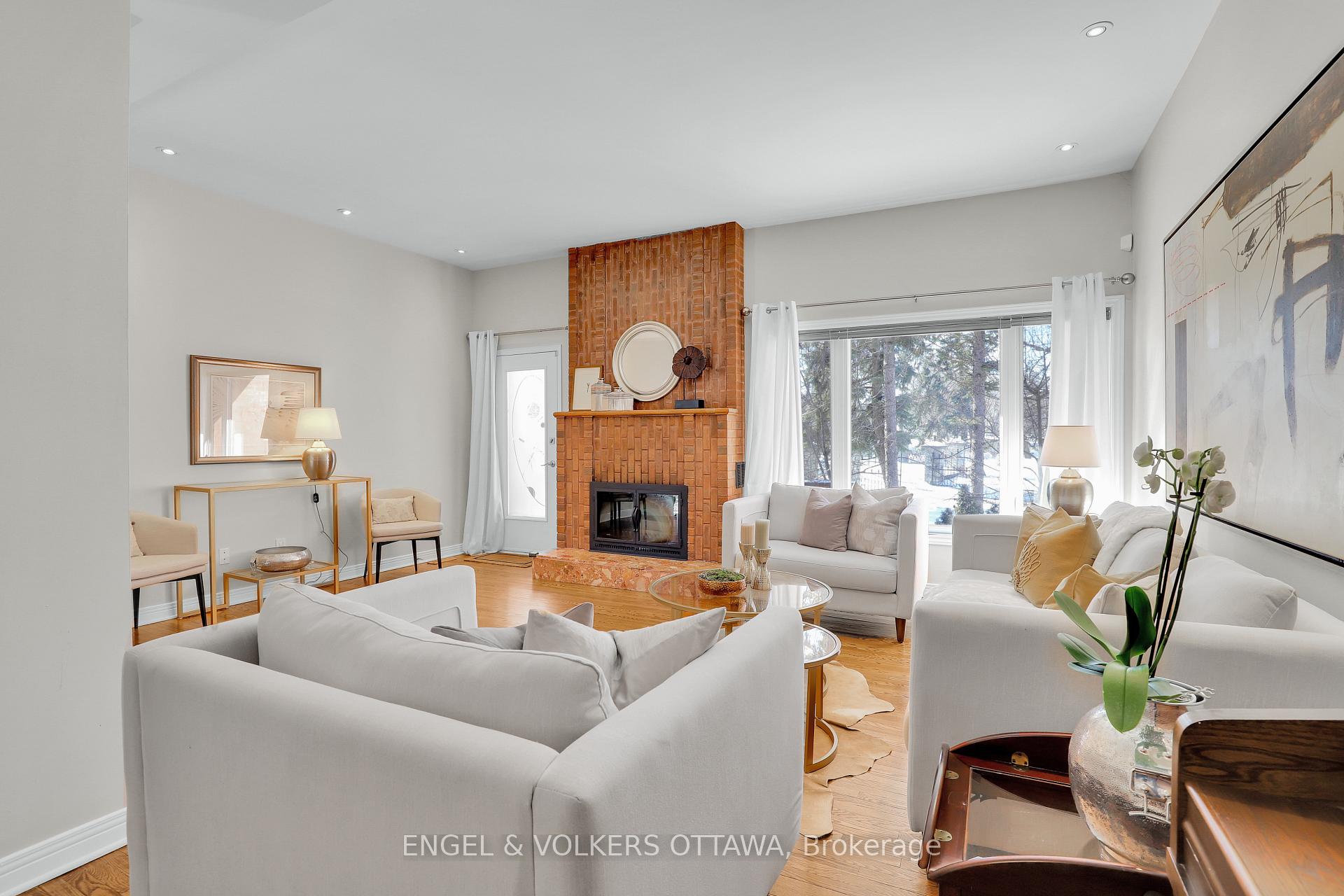 Photo 10 of Unit 2, 625 Richmond Road, Ottawa, Woodroffe — HOMEH