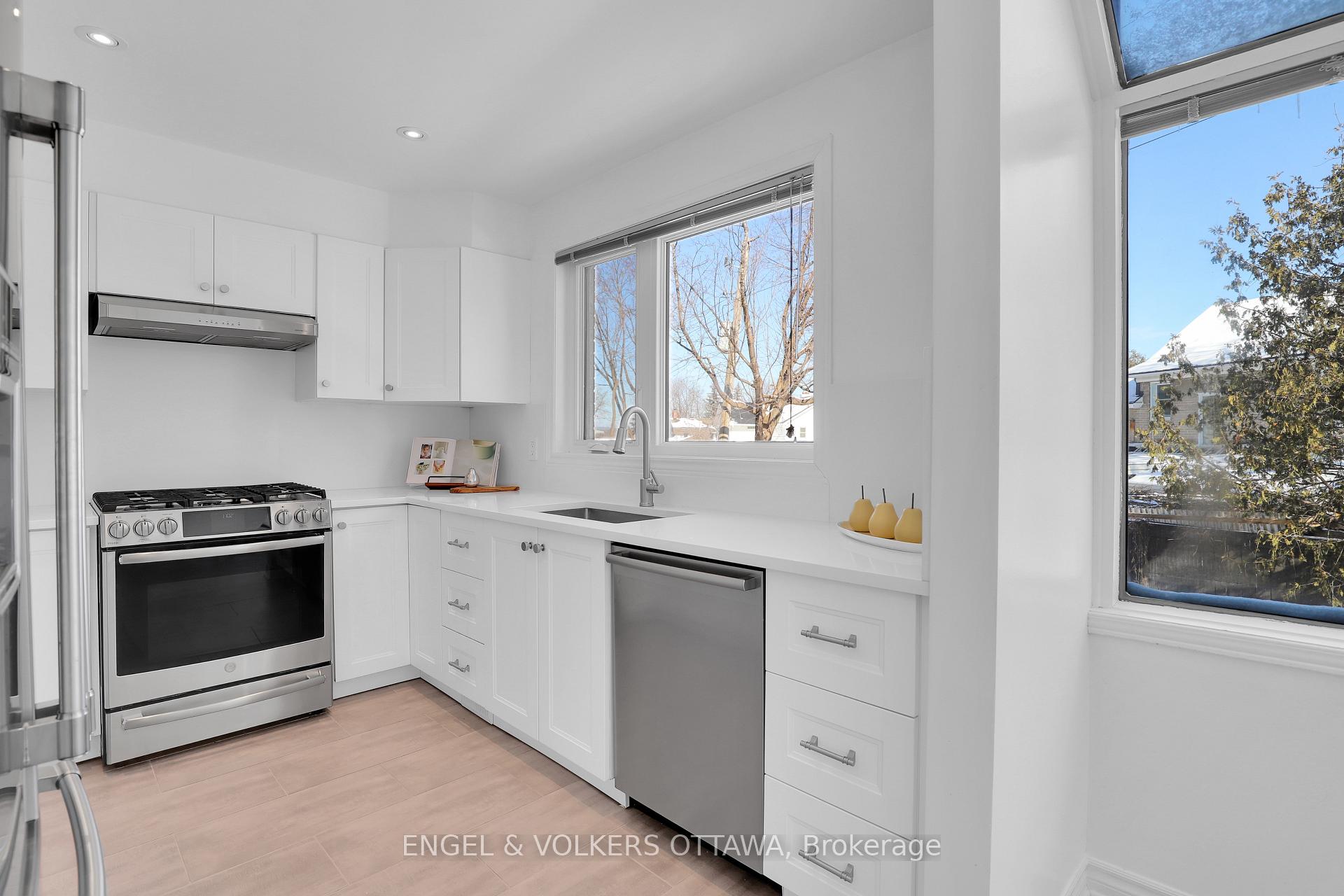 Photo 16 of Unit 2, 625 Richmond Road, Ottawa, Woodroffe — HOMEH