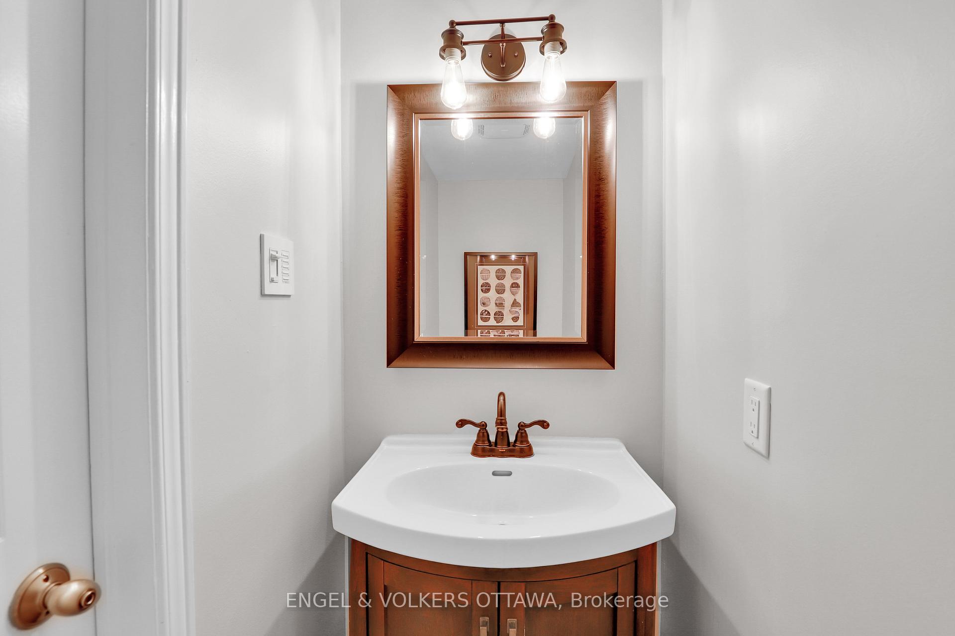 Photo 20 of Unit 2, 625 Richmond Road, Ottawa, Woodroffe — HOMEH