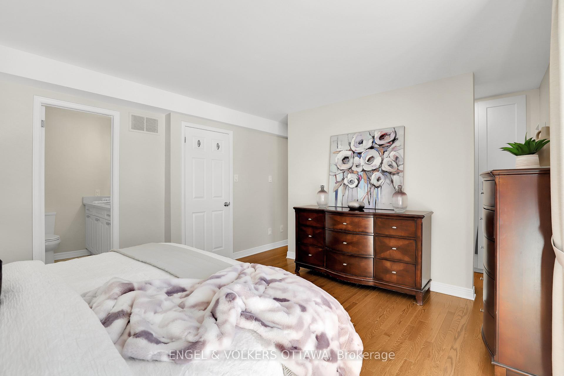 Photo 24 of Unit 2, 625 Richmond Road, Ottawa, Woodroffe — HOMEH