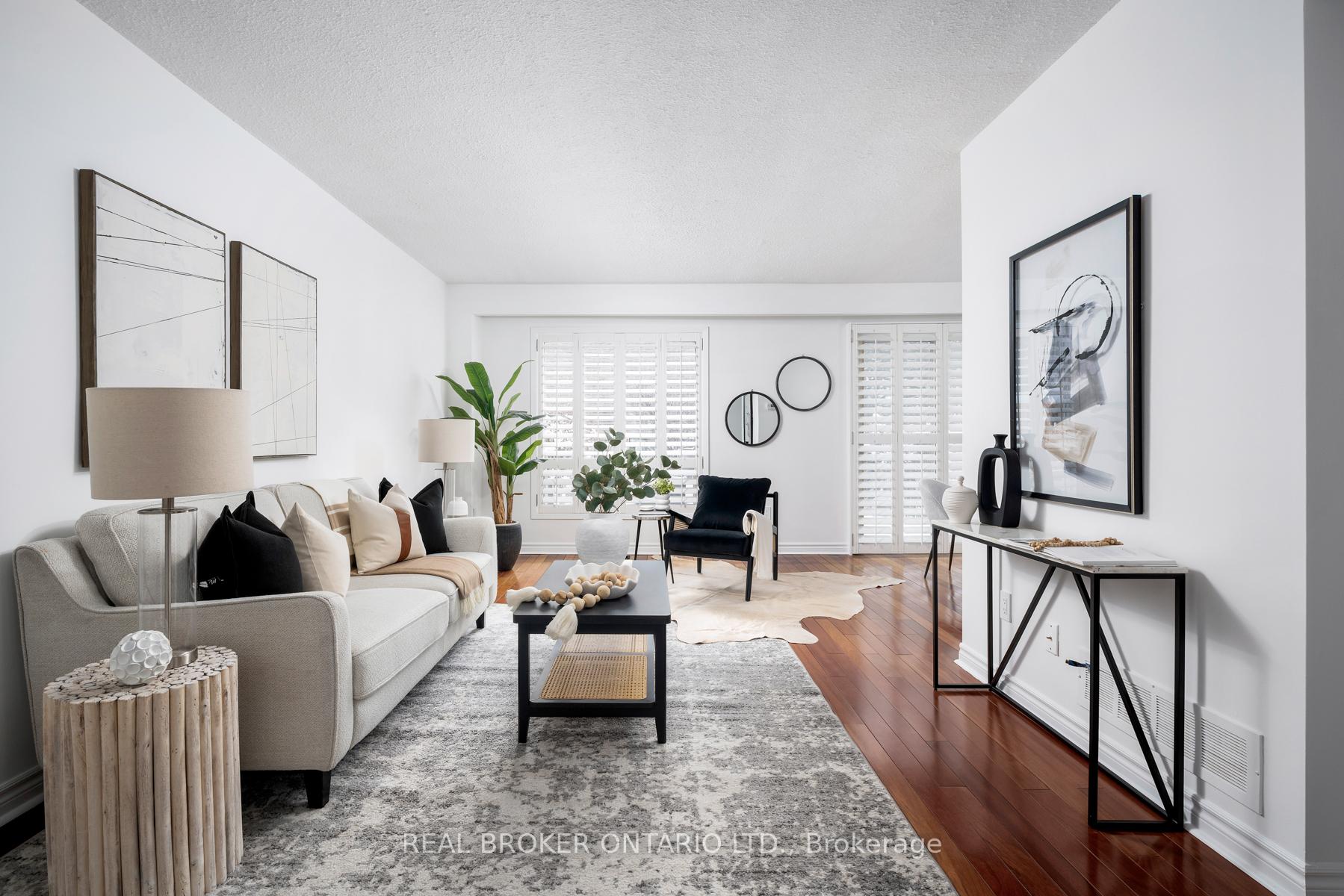 Photo 5 of 17 Knightsbridge Way, Markham, Markham Village — HOMEH