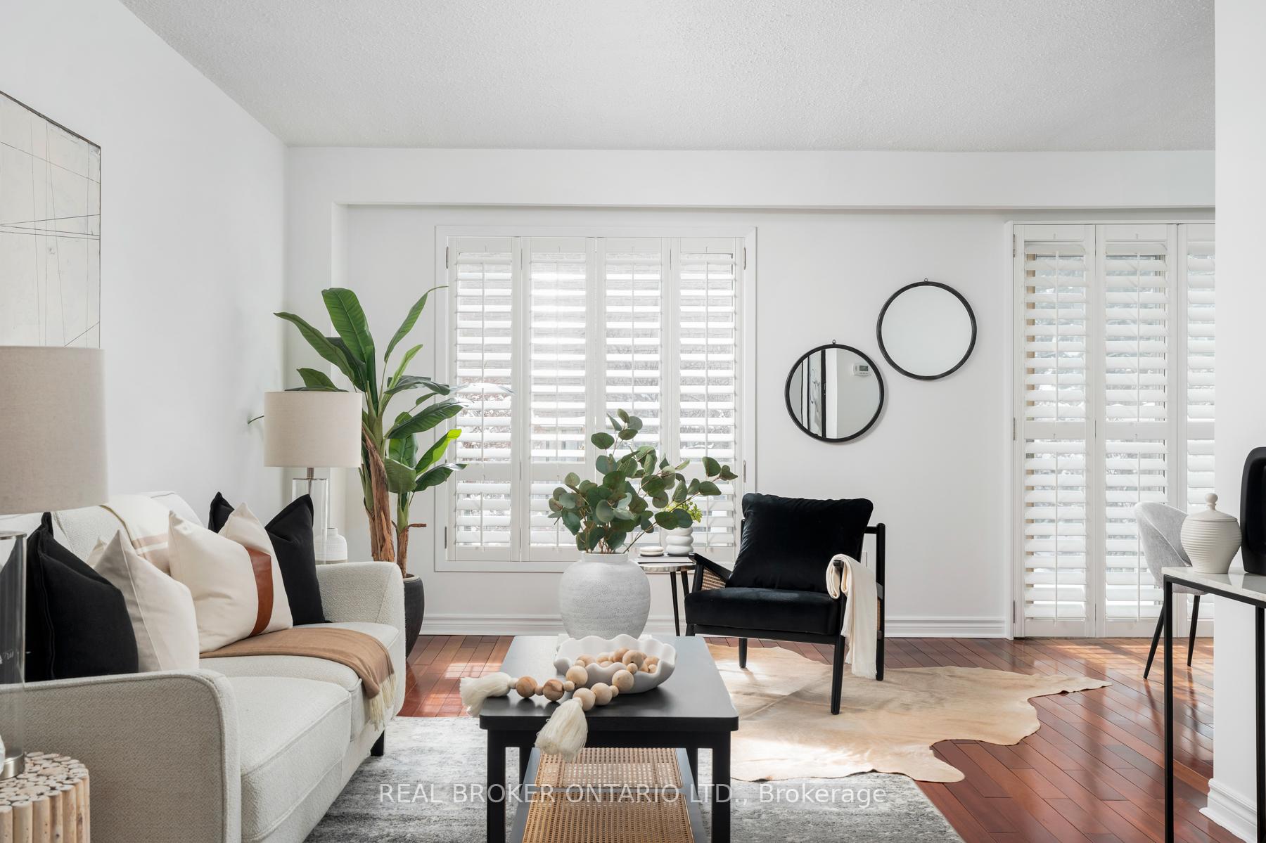 Photo 6 of 17 Knightsbridge Way, Markham, Markham Village — HOMEH
