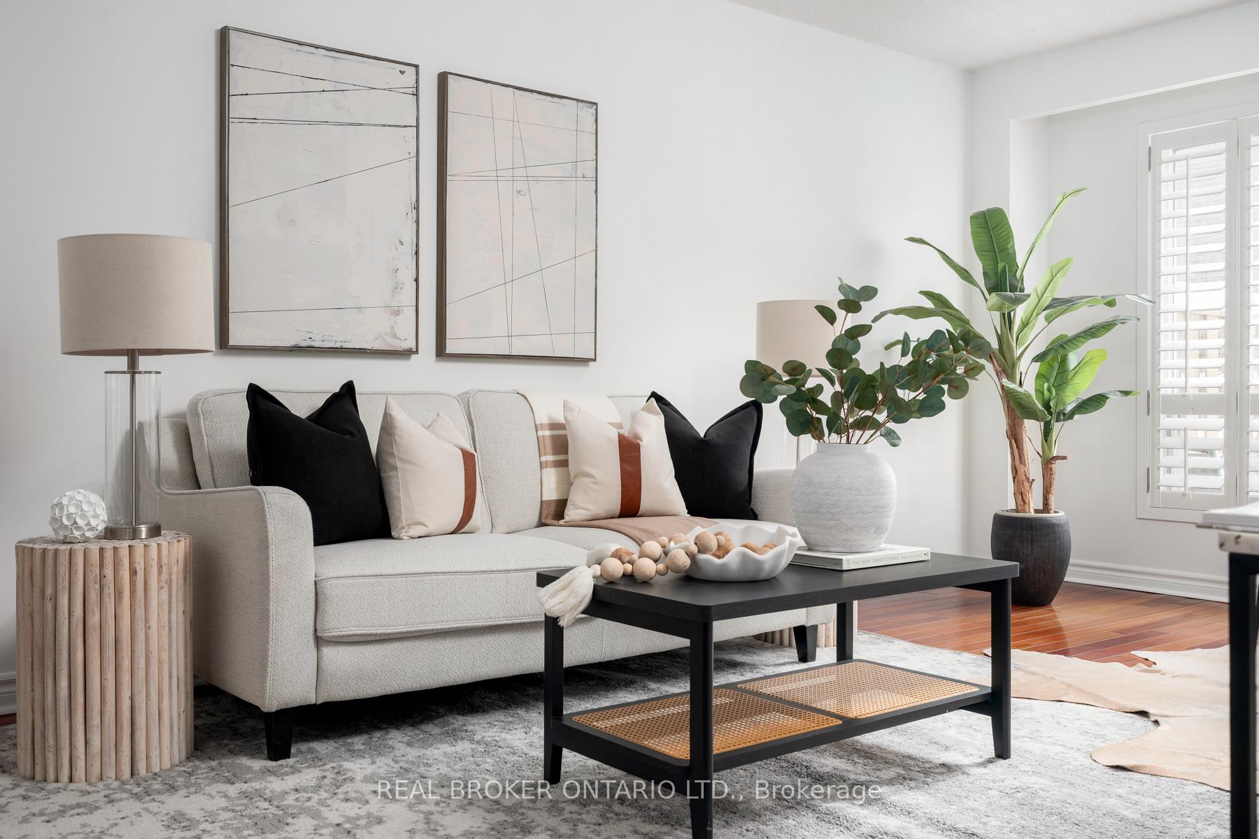 Photo 7 of 17 Knightsbridge Way, Markham, Markham Village — HOMEH