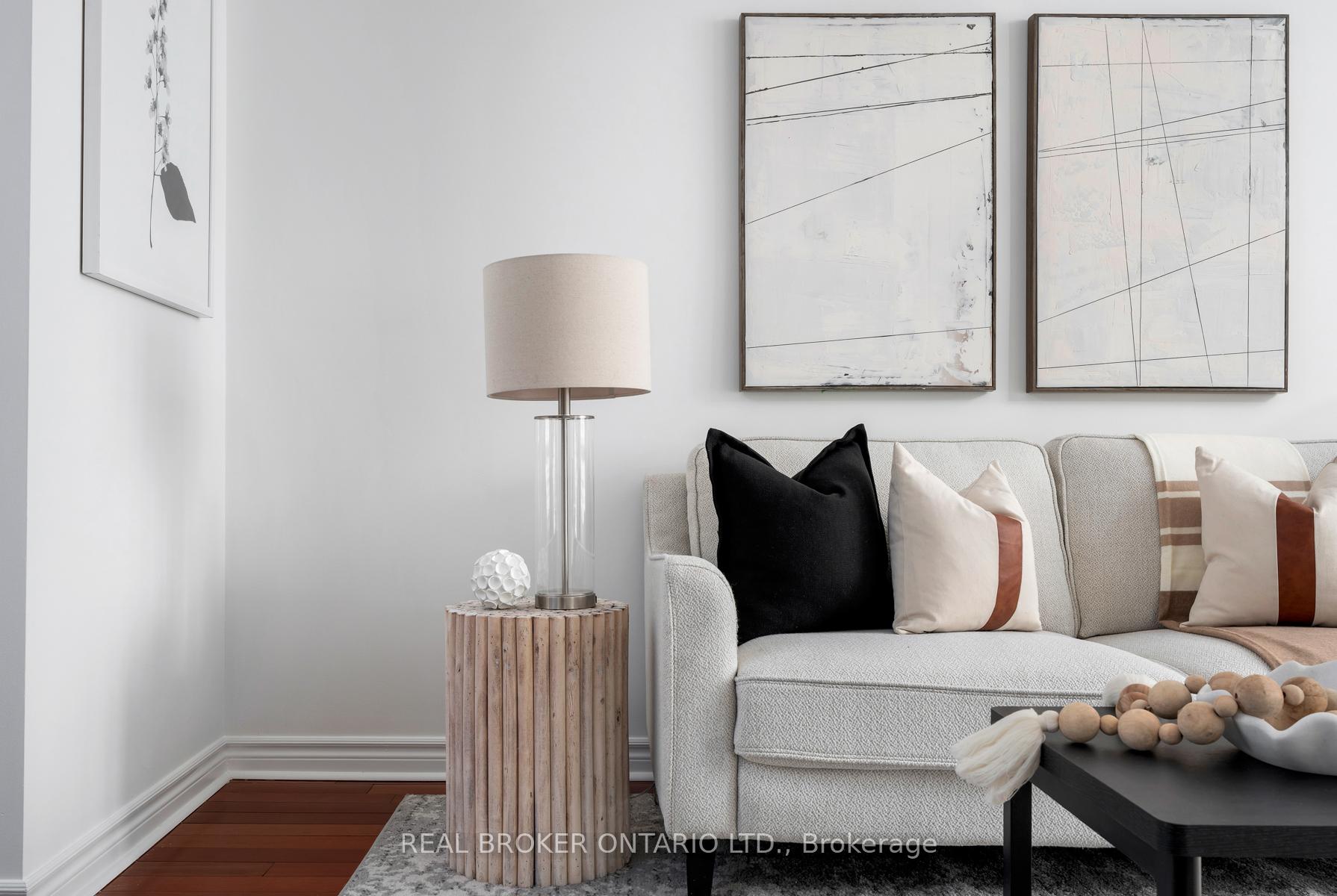 Photo 8 of 17 Knightsbridge Way, Markham, Markham Village — HOMEH
