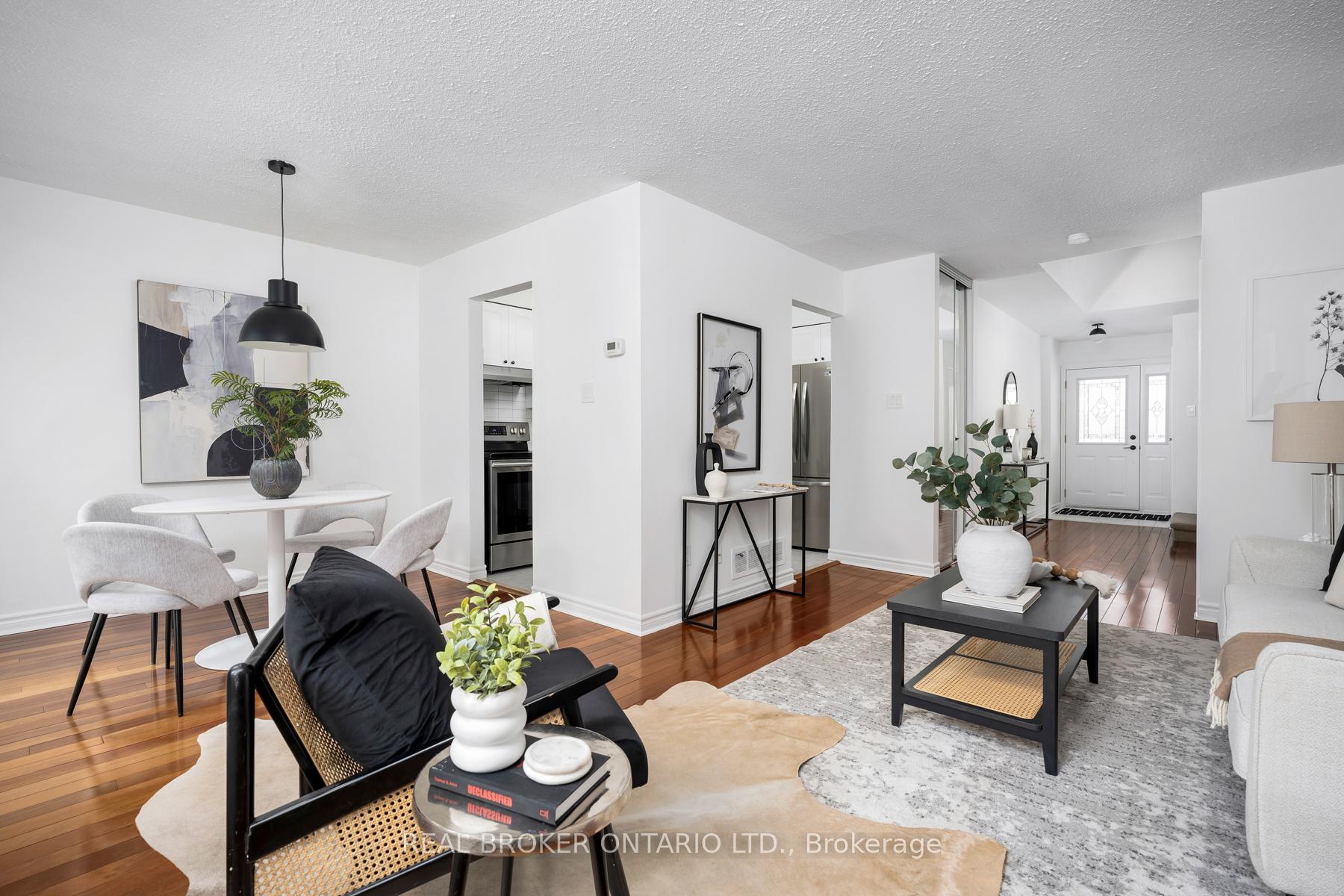 Photo 11 of 17 Knightsbridge Way, Markham, Markham Village — HOMEH