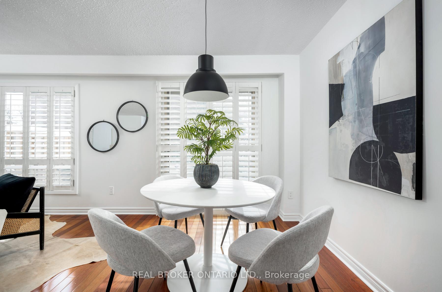 Photo 16 of 17 Knightsbridge Way, Markham, Markham Village — HOMEH