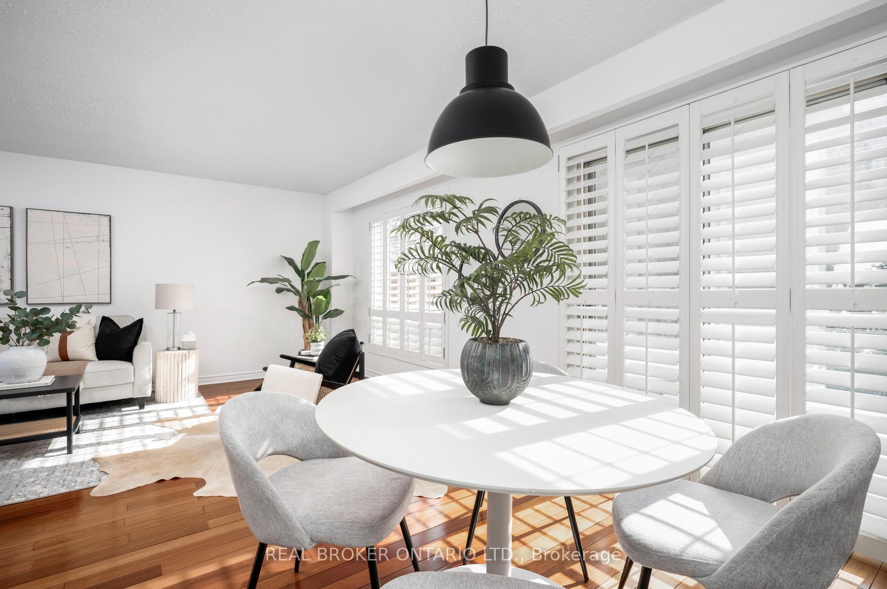 Photo 17 of 17 Knightsbridge Way, Markham, Markham Village — HOMEH